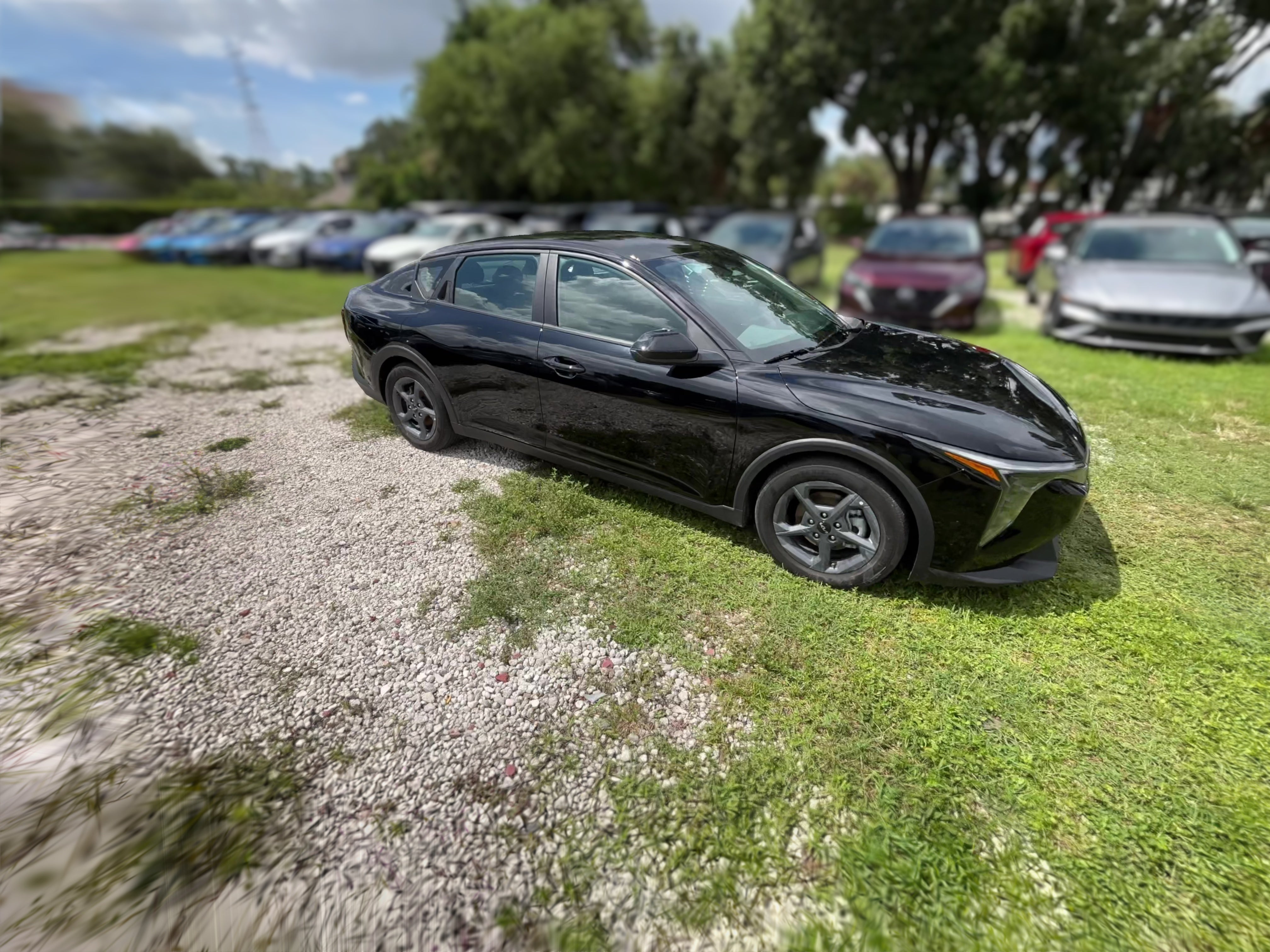 2025 Kia K4 LXS - Photo 35