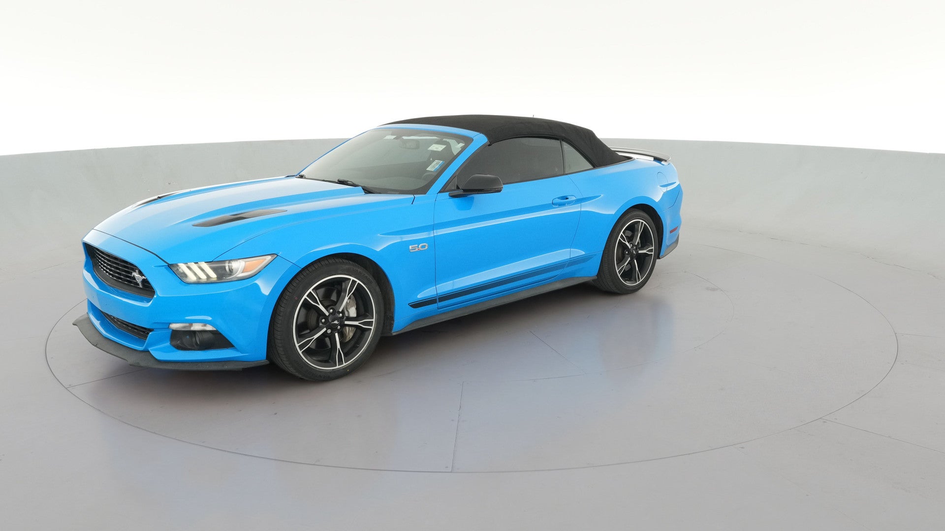 2017 Ford Mustang vehicle photo