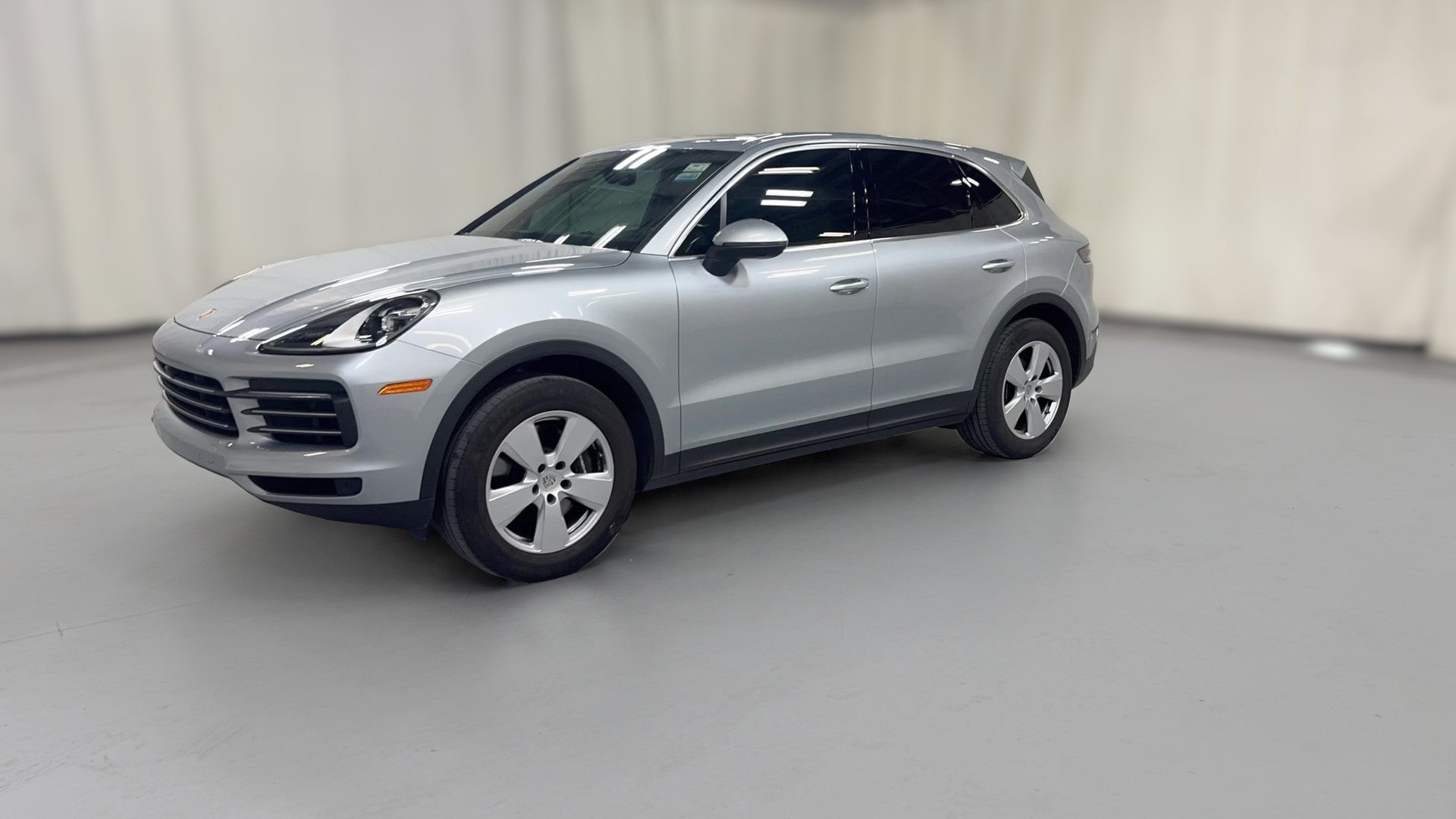 2023 Porsche Cayenne vehicle photo