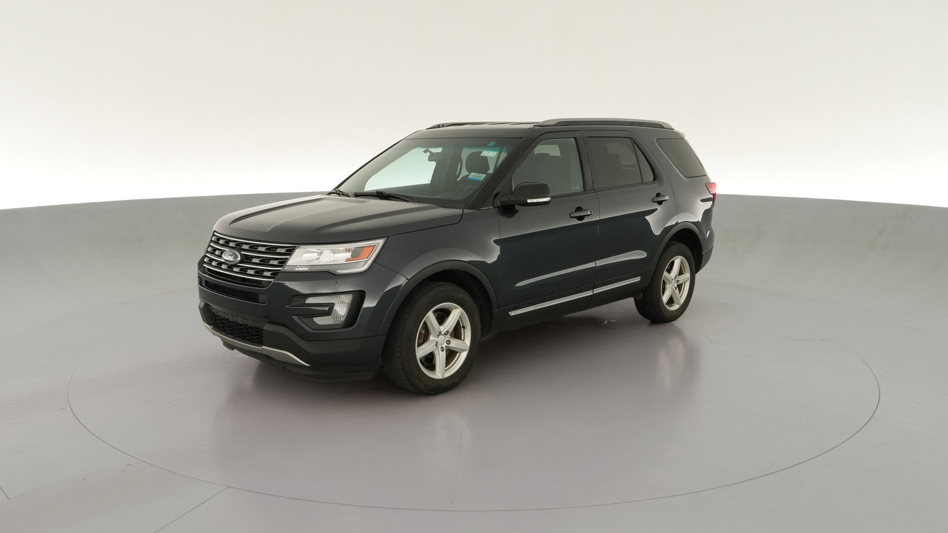 2017 Ford Explorer vehicle photo