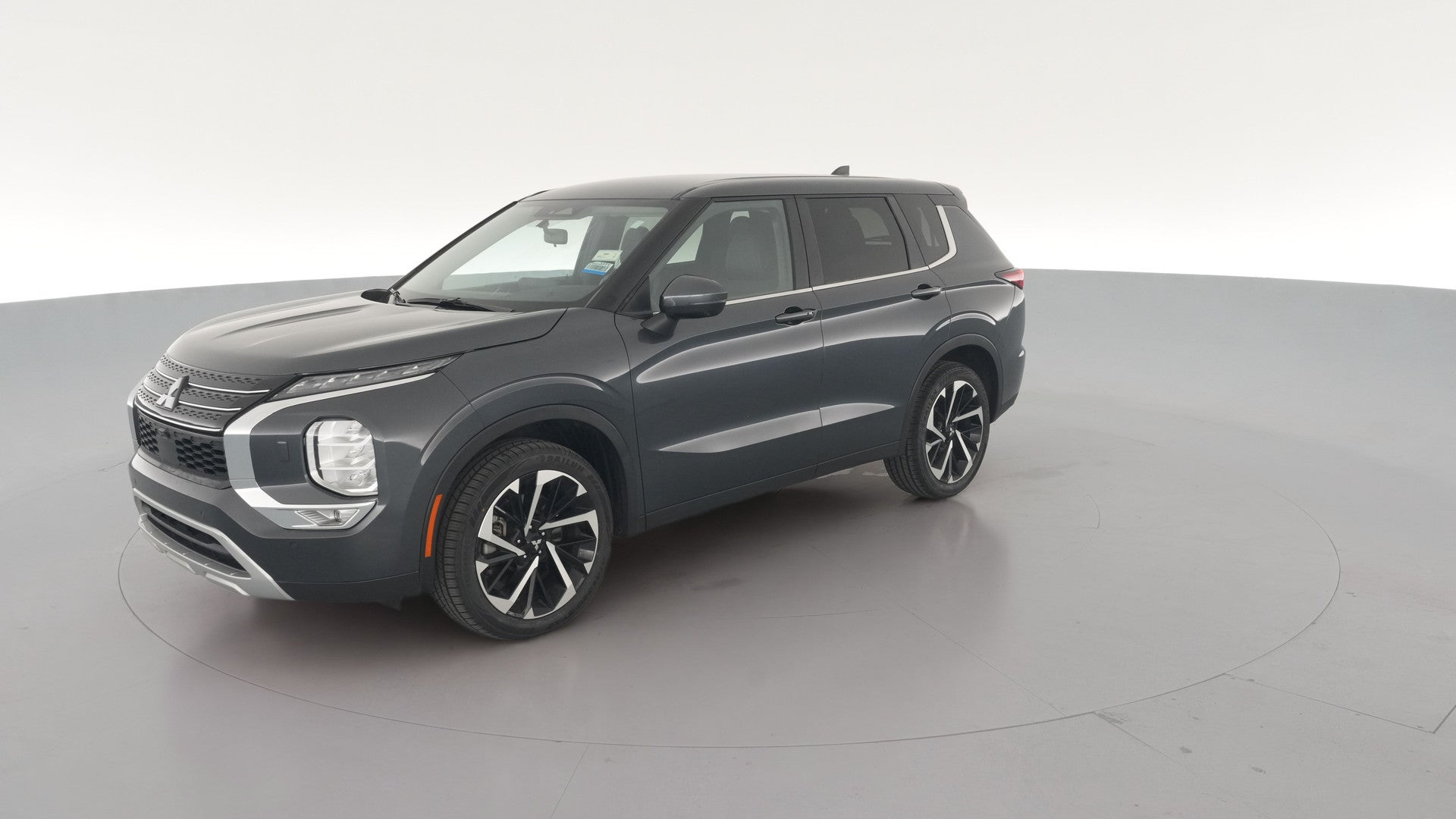 2024 Mitsubishi Outlander vehicle photo