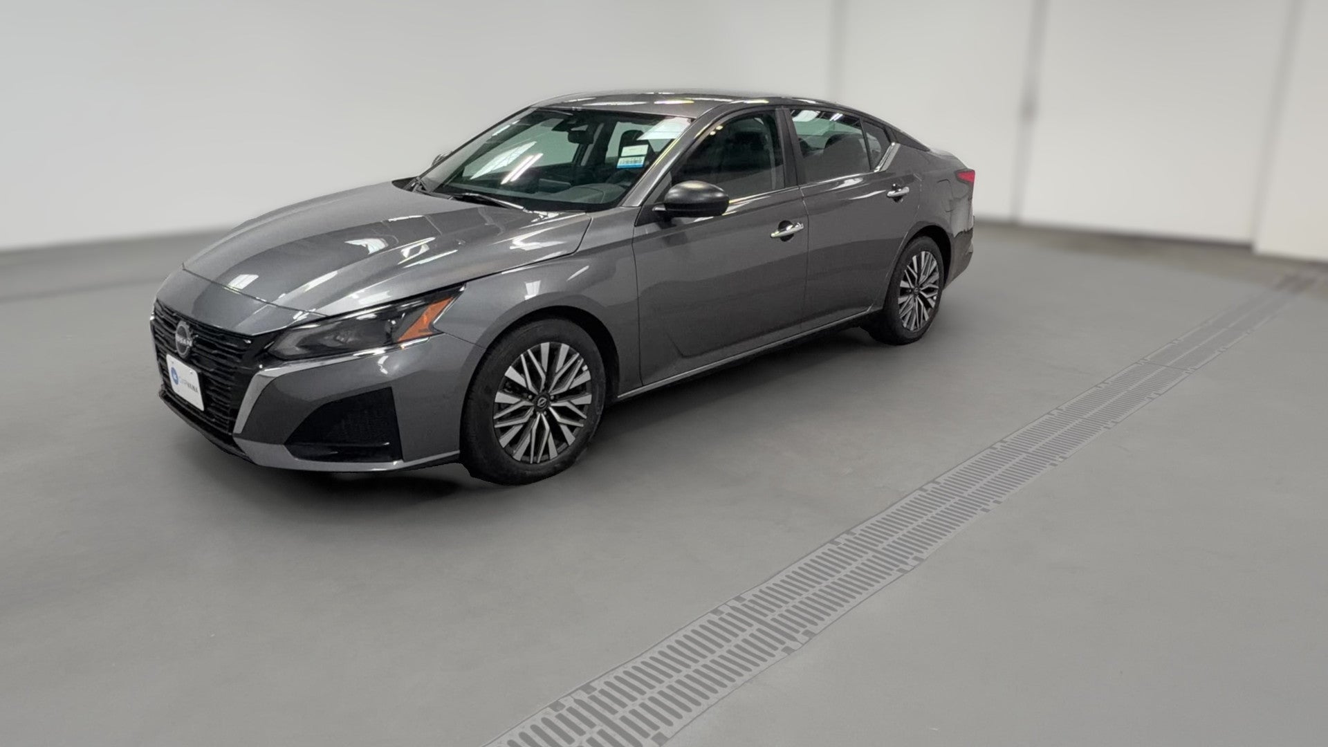 2025 Nissan Altima vehicle photo