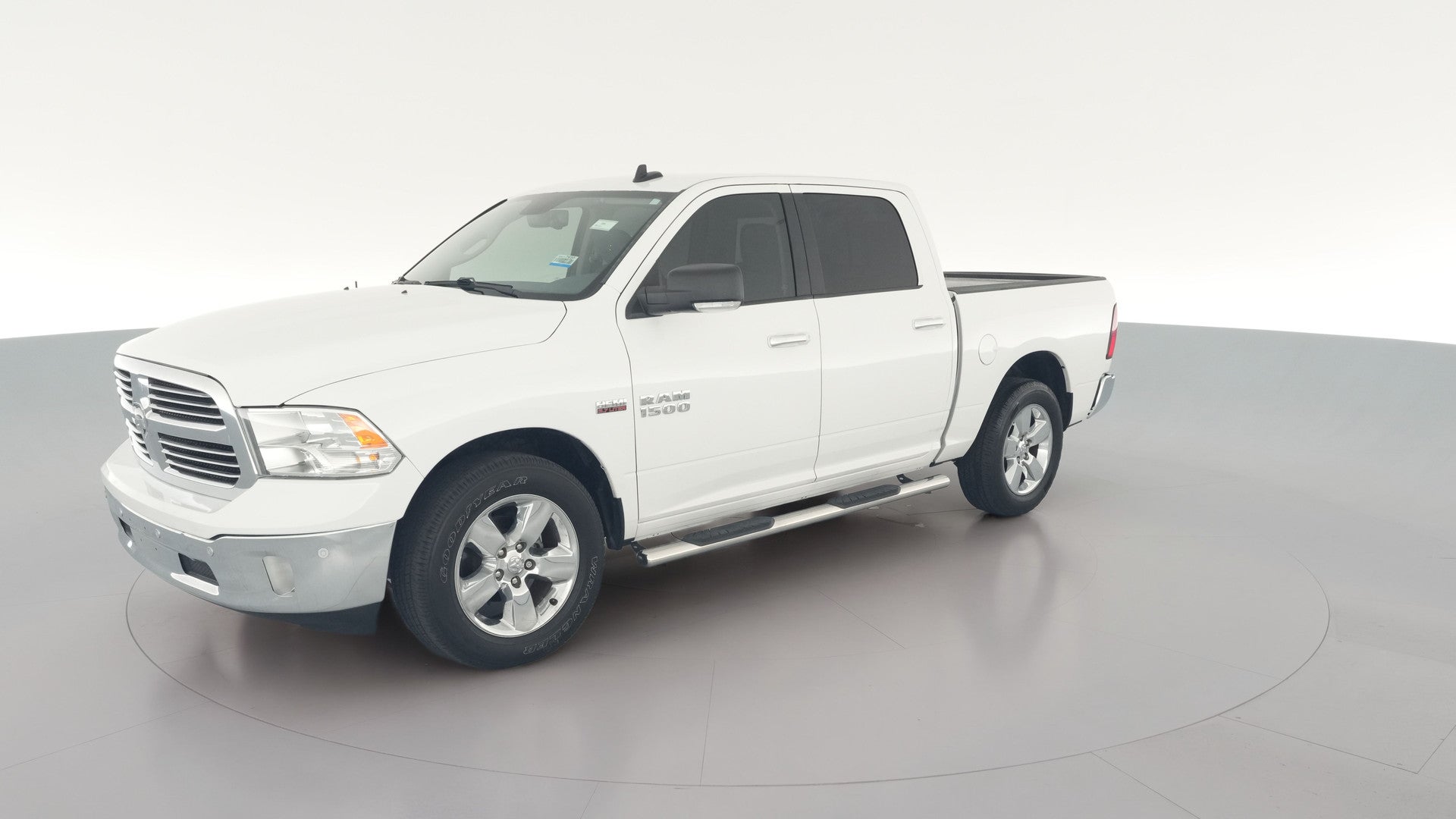 2018 Ram 1500 Crew Cab vehicle photo