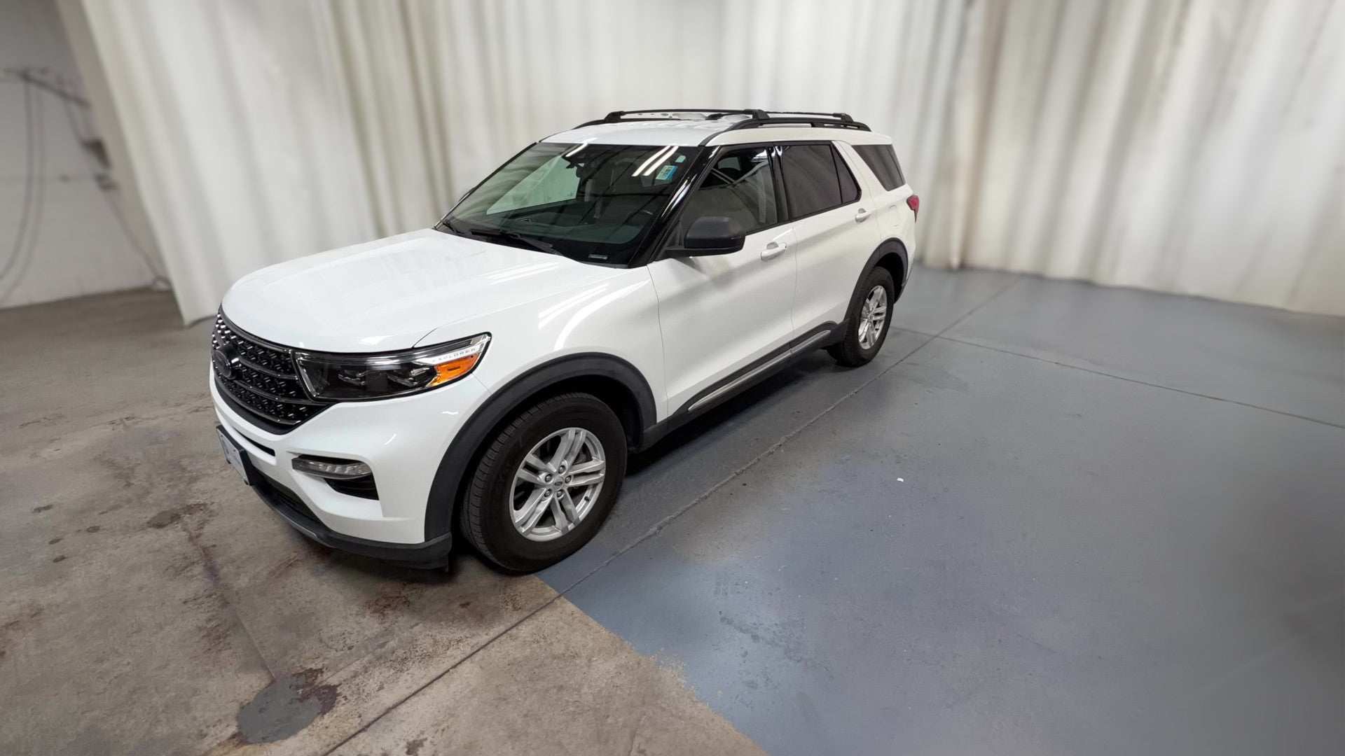 2021 Ford Explorer vehicle photo