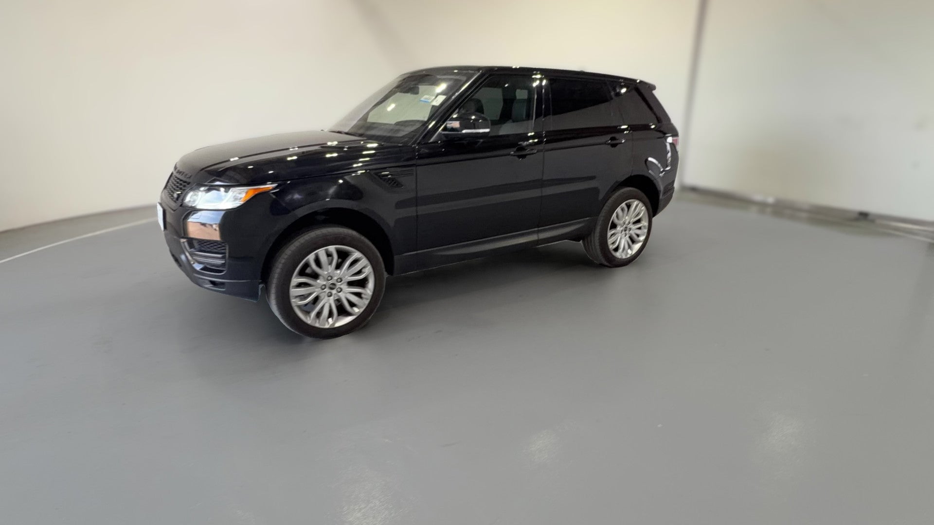 2016 Land Rover Range Rover Sport vehicle photo