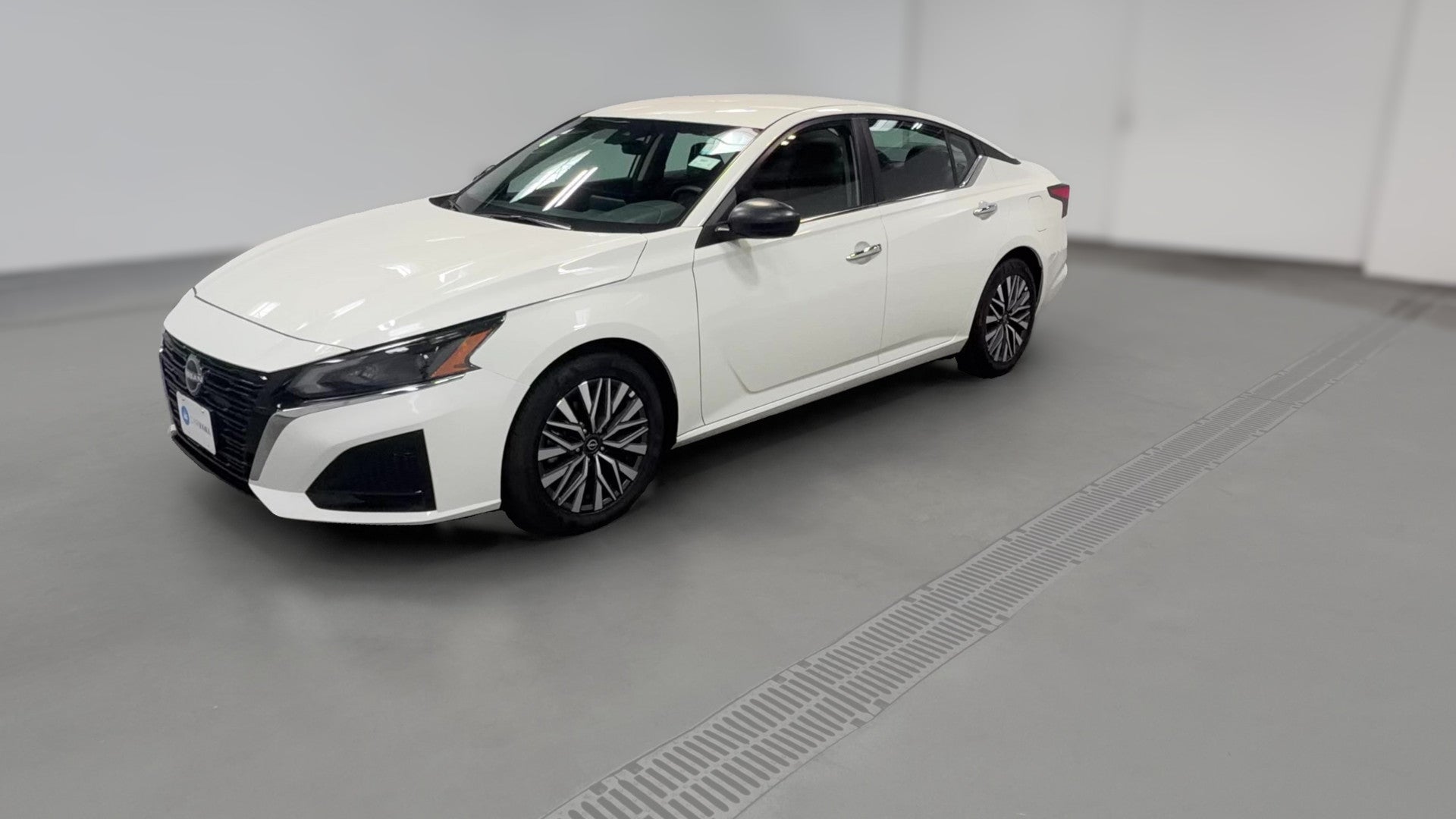 2025 Nissan Altima vehicle photo