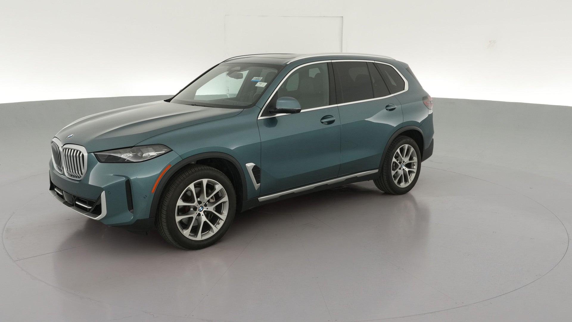 2024 BMW X5 vehicle photo