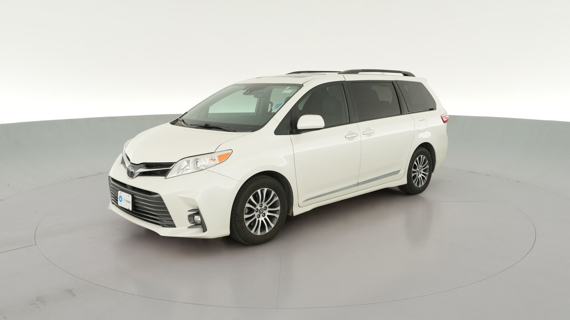 2019 Toyota Sienna vehicle photo