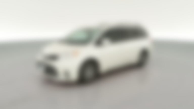 2019 Toyota Sienna vehicle photo