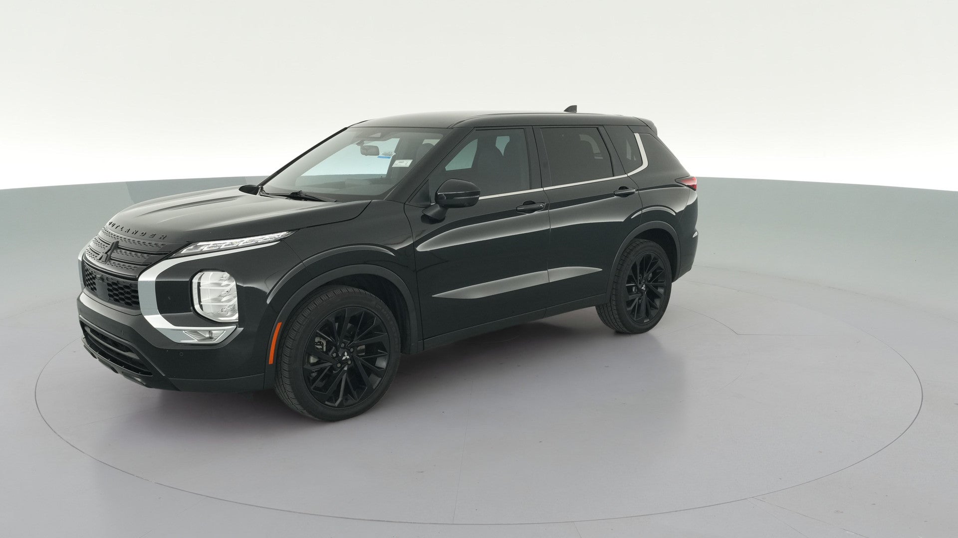 2024 Mitsubishi Outlander vehicle photo