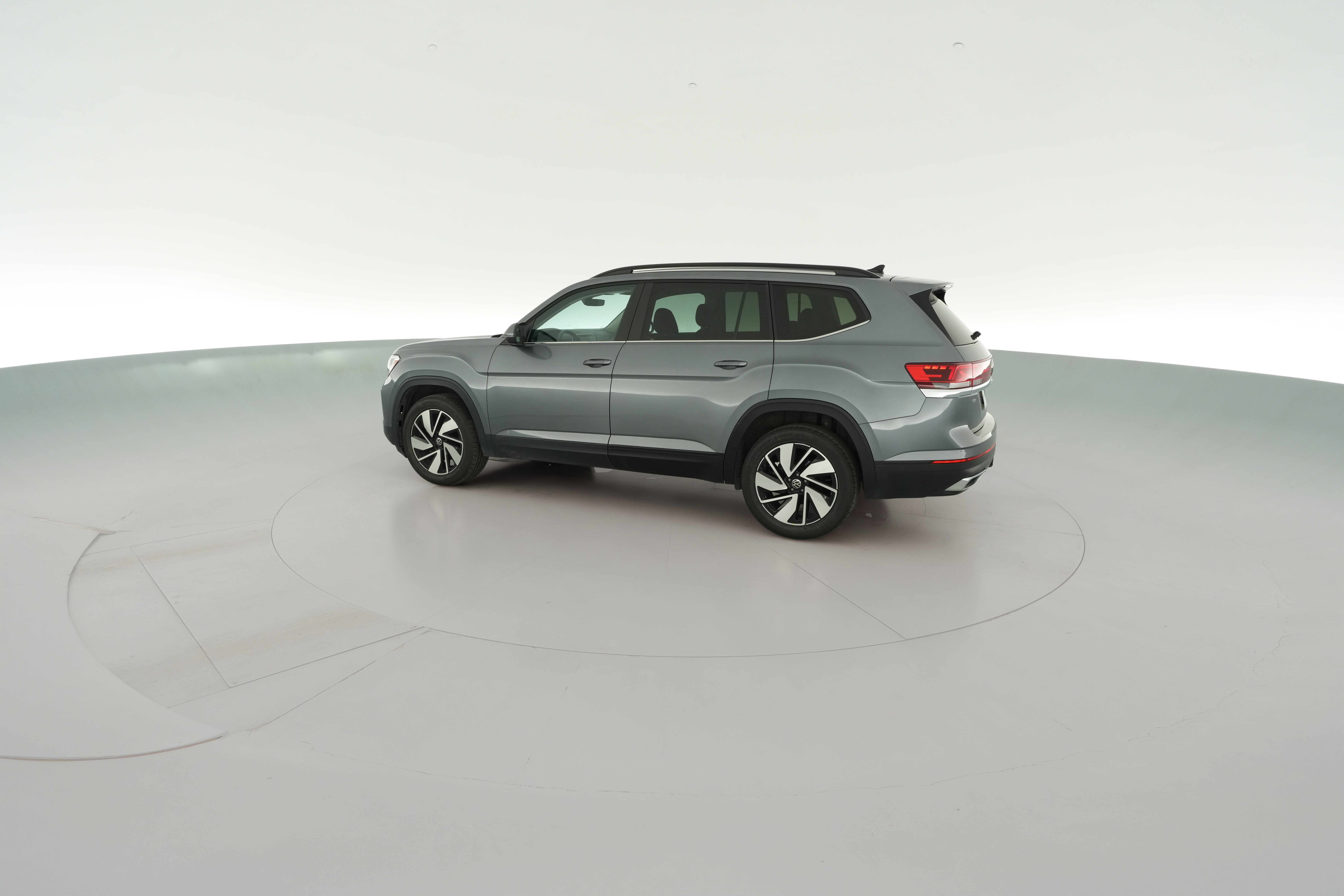 2025 Volkswagen Atlas SE w/Tech - Photo 41