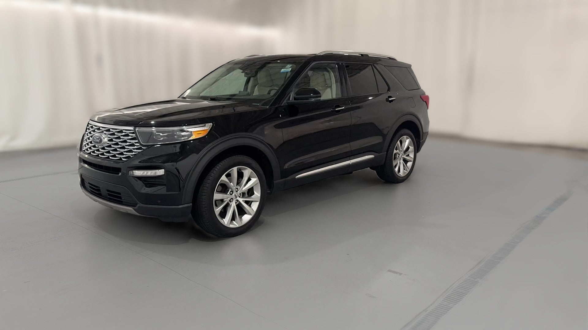 2023 Ford Explorer vehicle photo