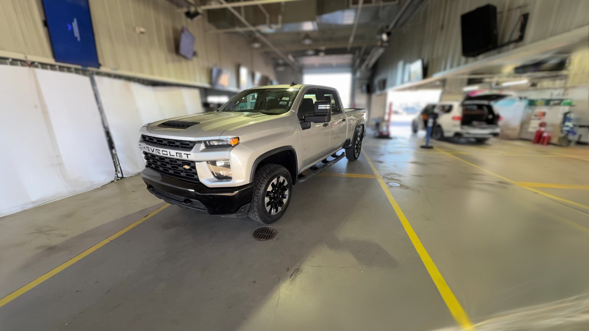 2020 Chevrolet Silverado 2500 HD Crew Cab vehicle photo
