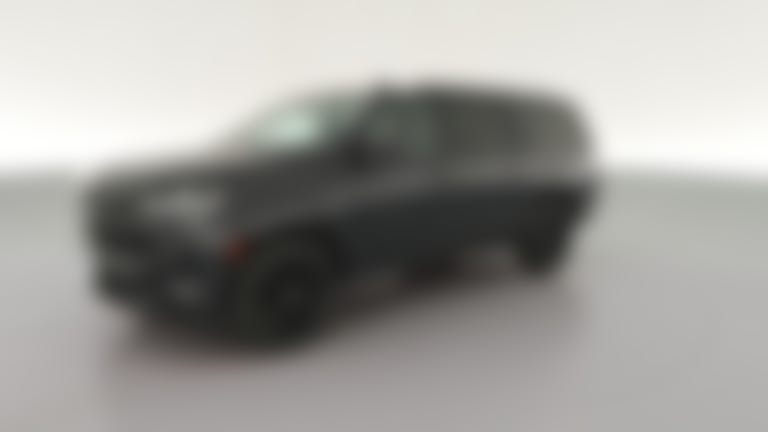 2022 Chevrolet Suburban vehicle photo