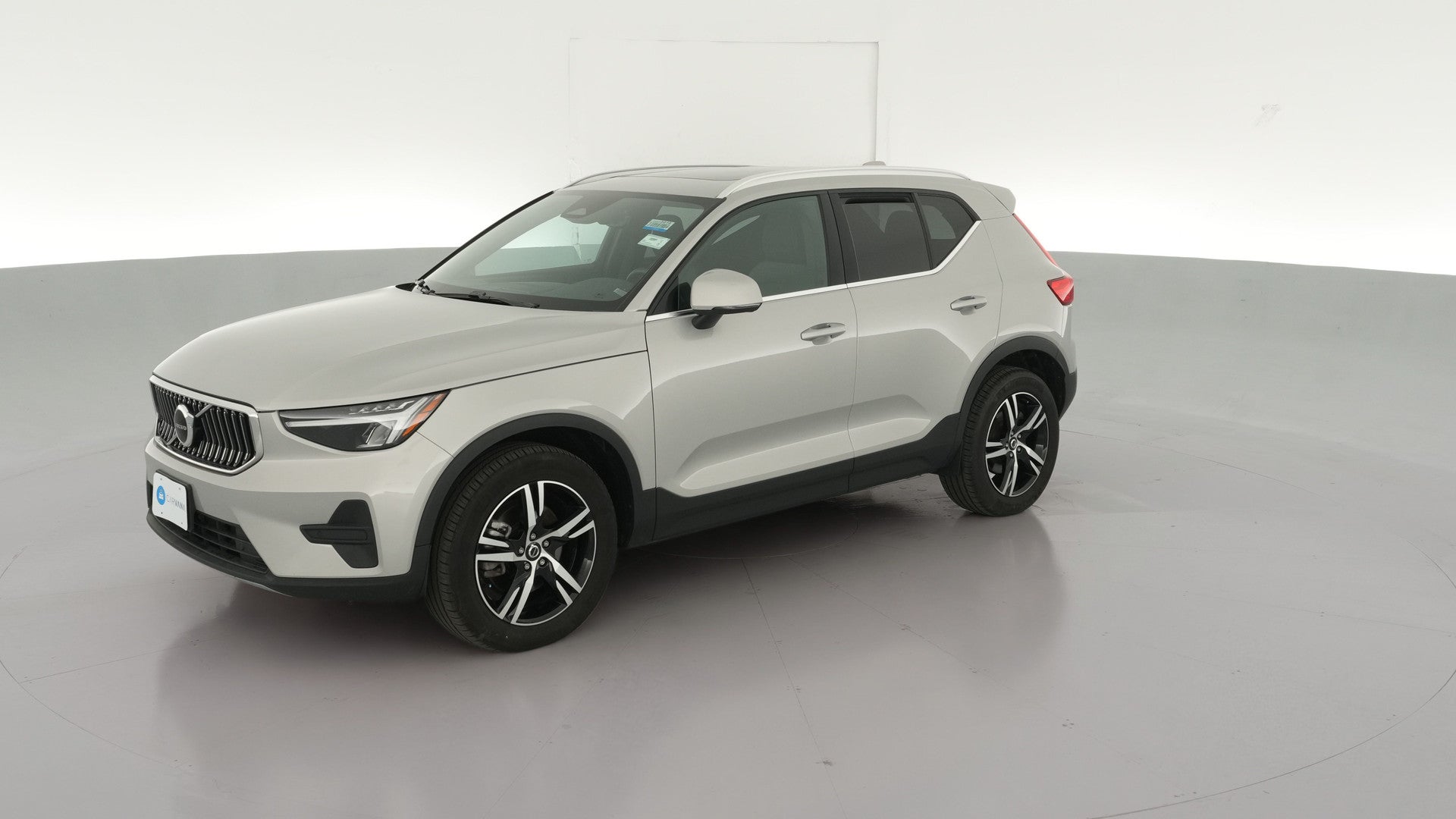 2024 Volvo XC40 vehicle photo