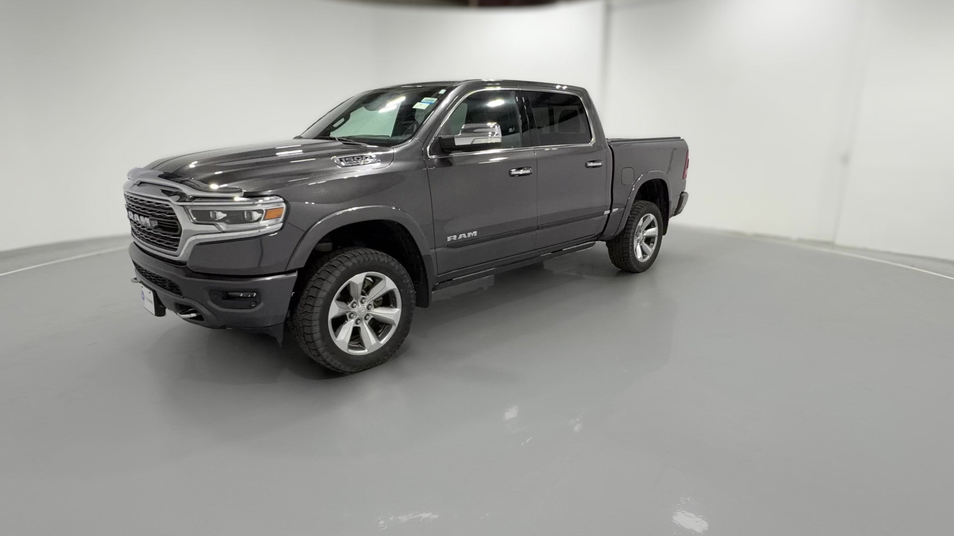 2019 Ram 1500 Crew Cab vehicle photo