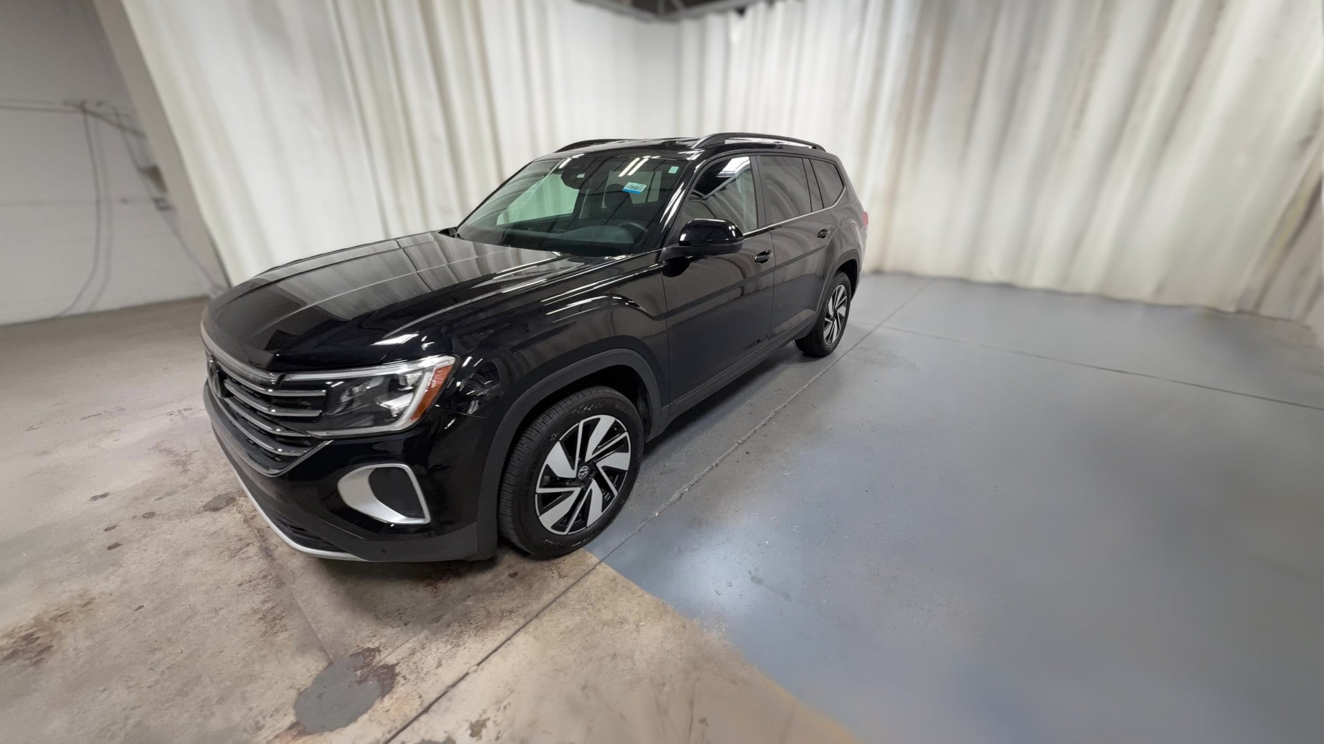 2026 Volkswagen Atlas vehicle photo