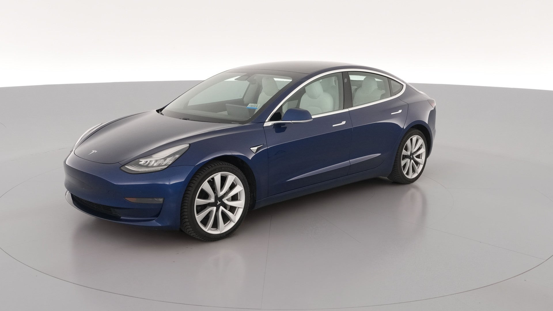 2019 Tesla Model 3 vehicle photo