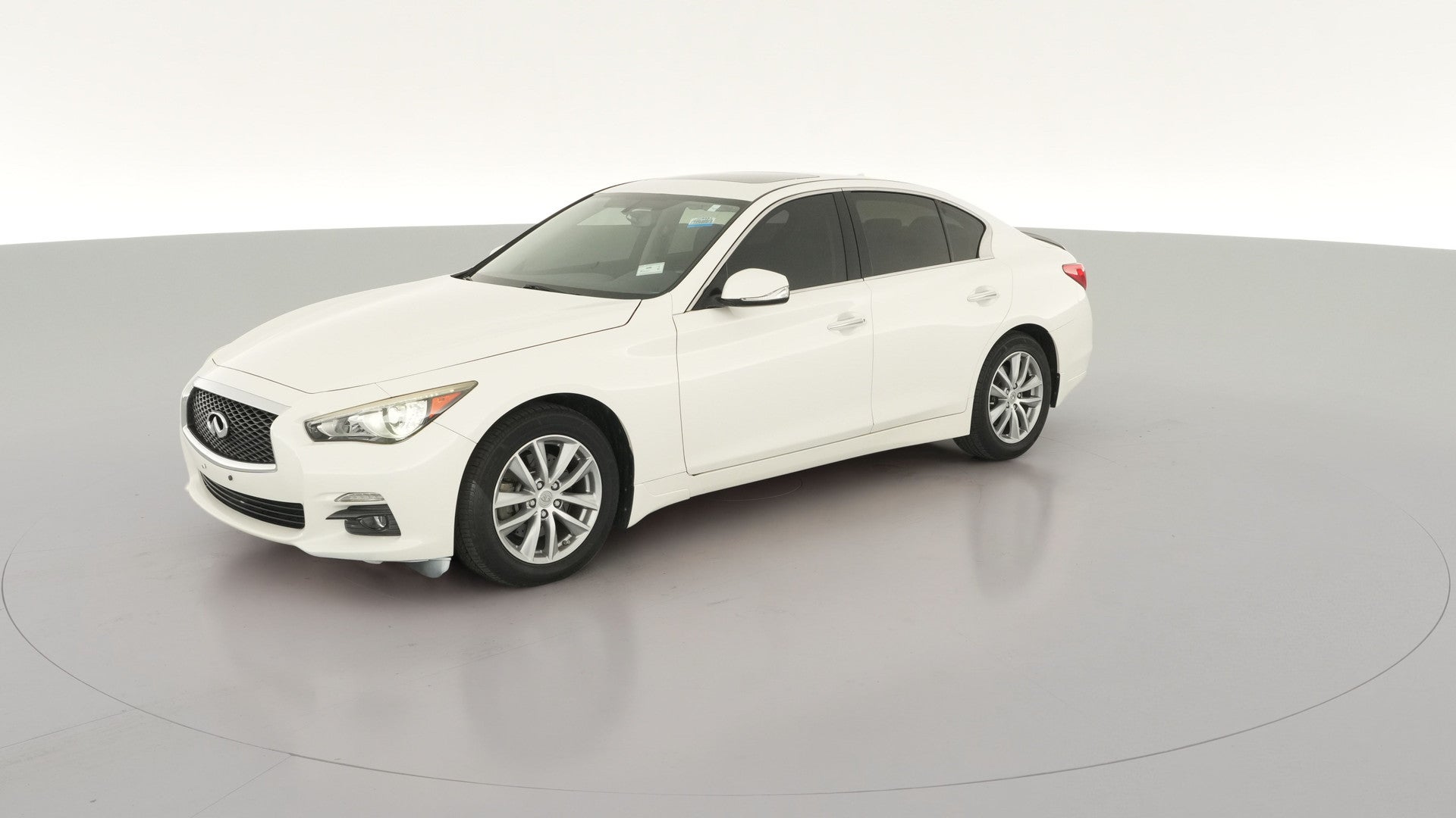 2015 INFINITI Q50 vehicle photo