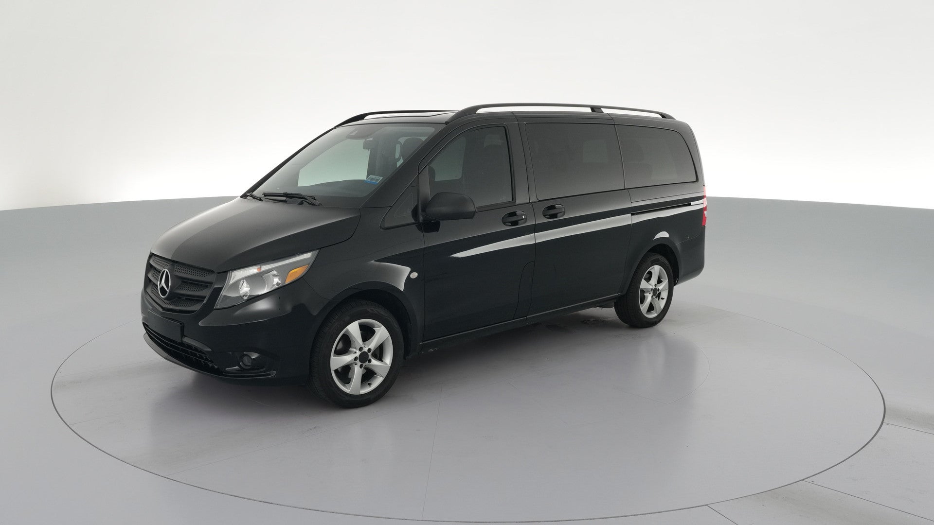 2016 Mercedes-Benz Metris Passenger vehicle photo