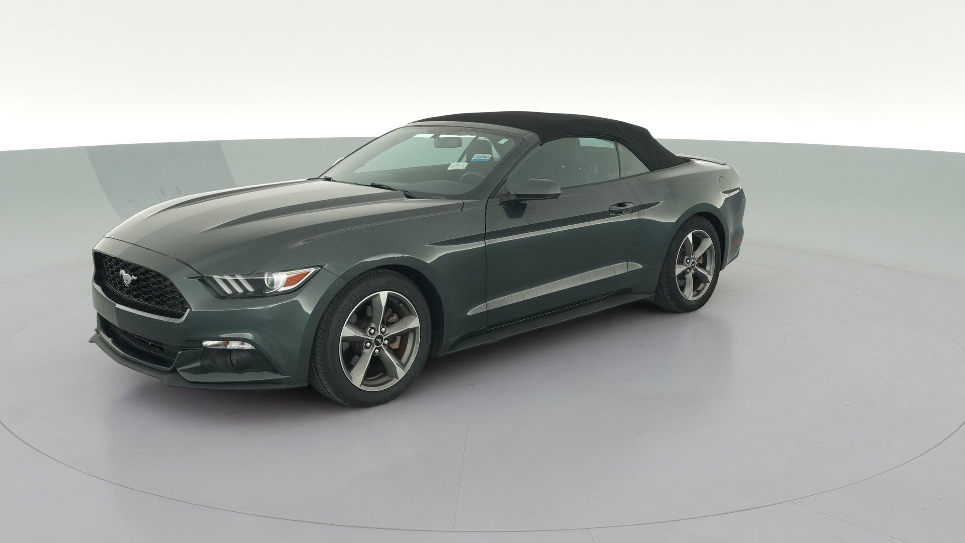 2016 Ford Mustang vehicle photo