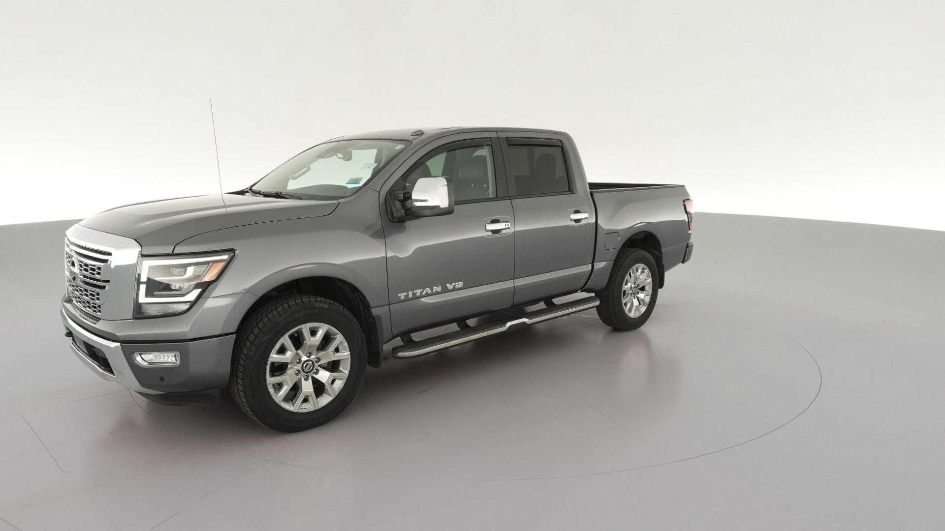 2020 Nissan Titan Crew Cab vehicle photo