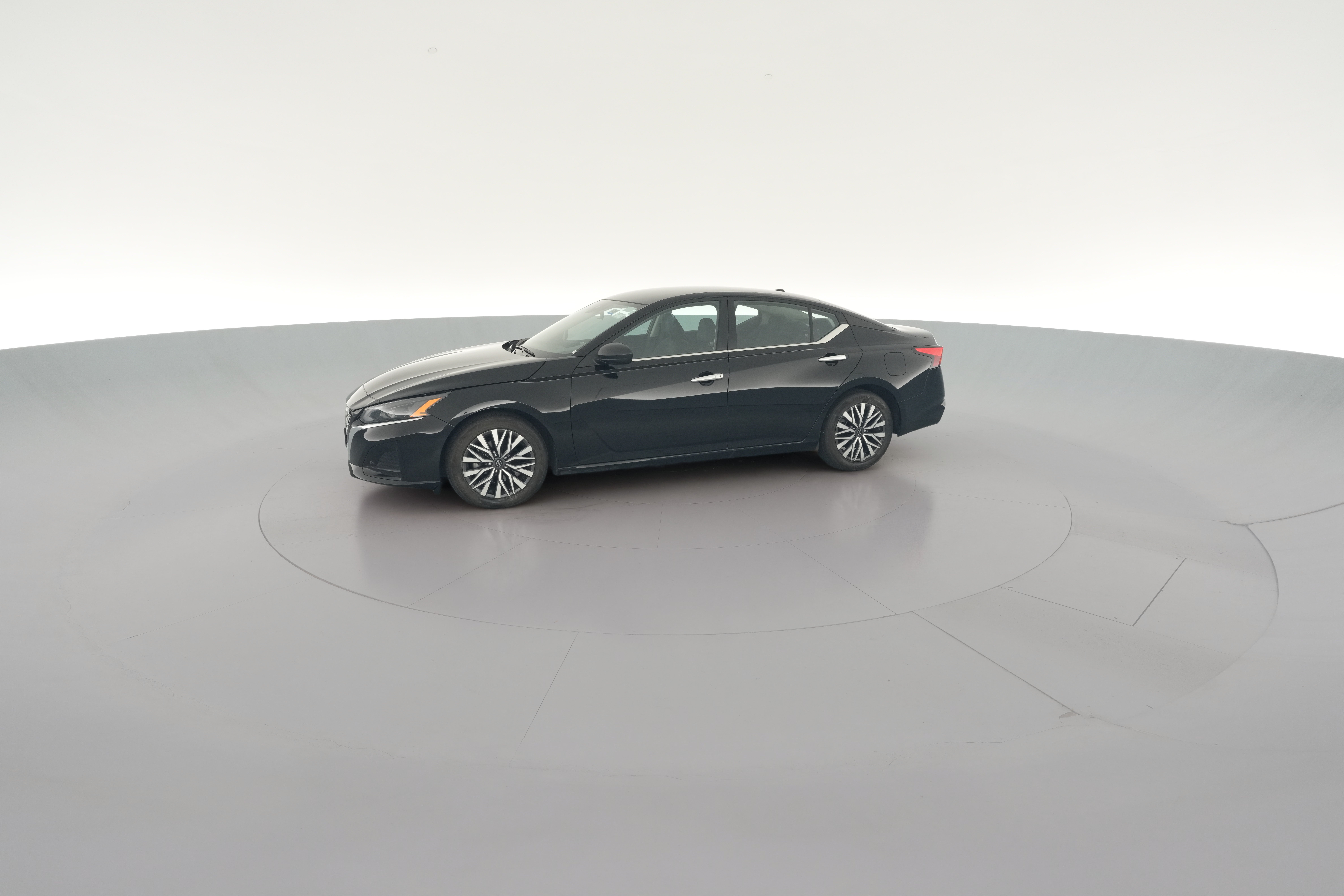 2025 Nissan Altima SV - Photo 24