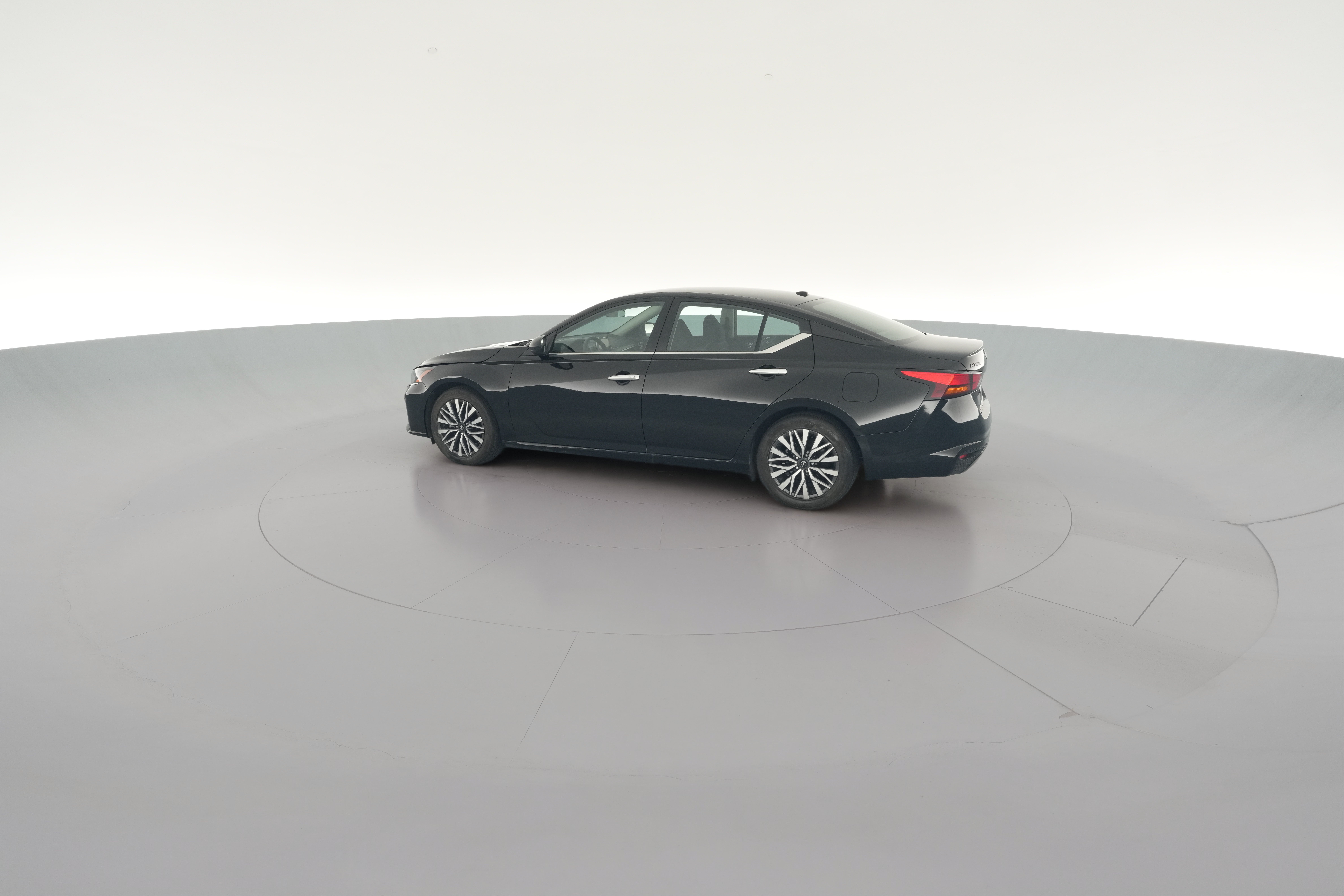 2025 Nissan Altima SV - Photo 26