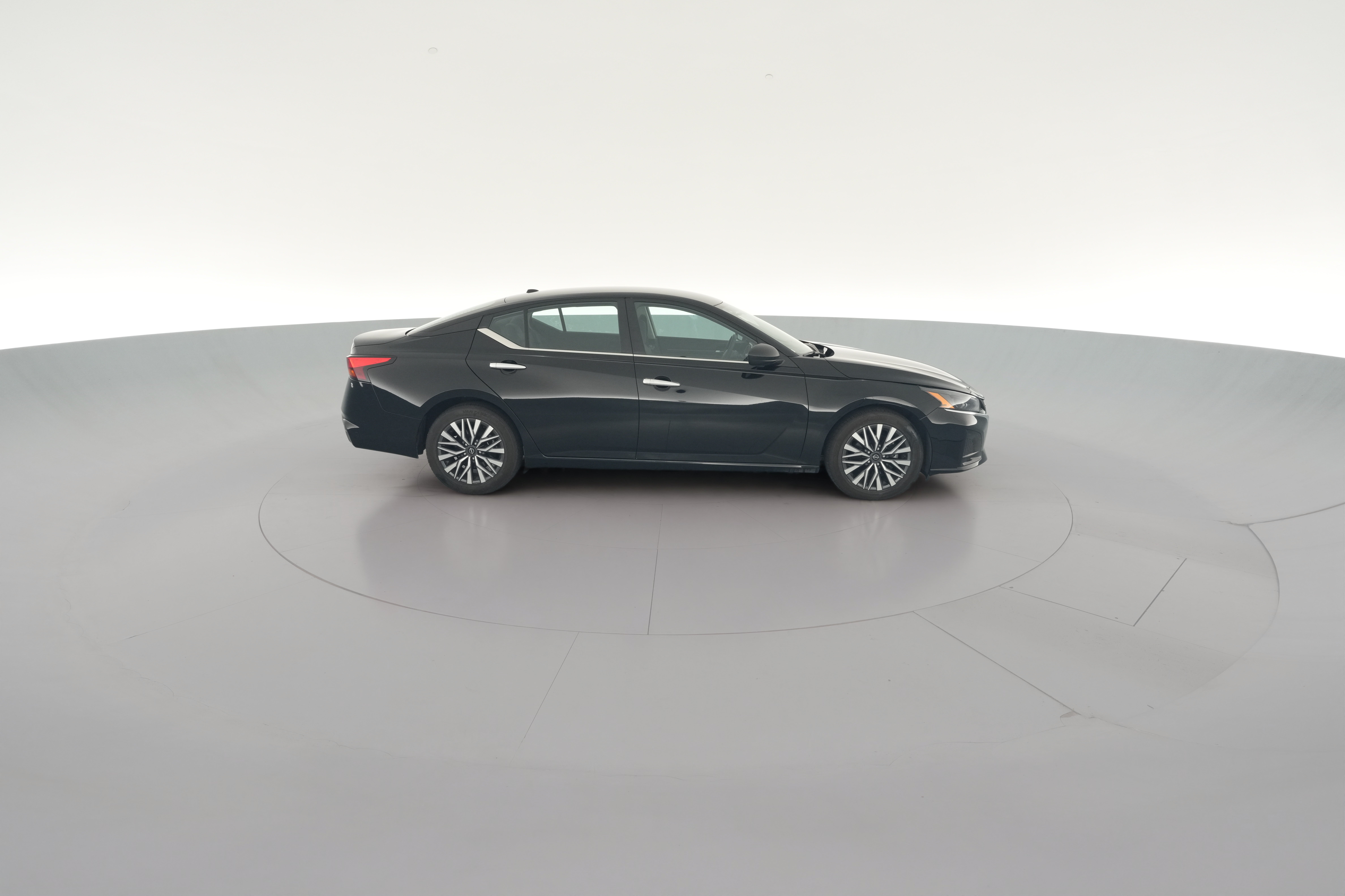 2025 Nissan Altima SV - Photo 33