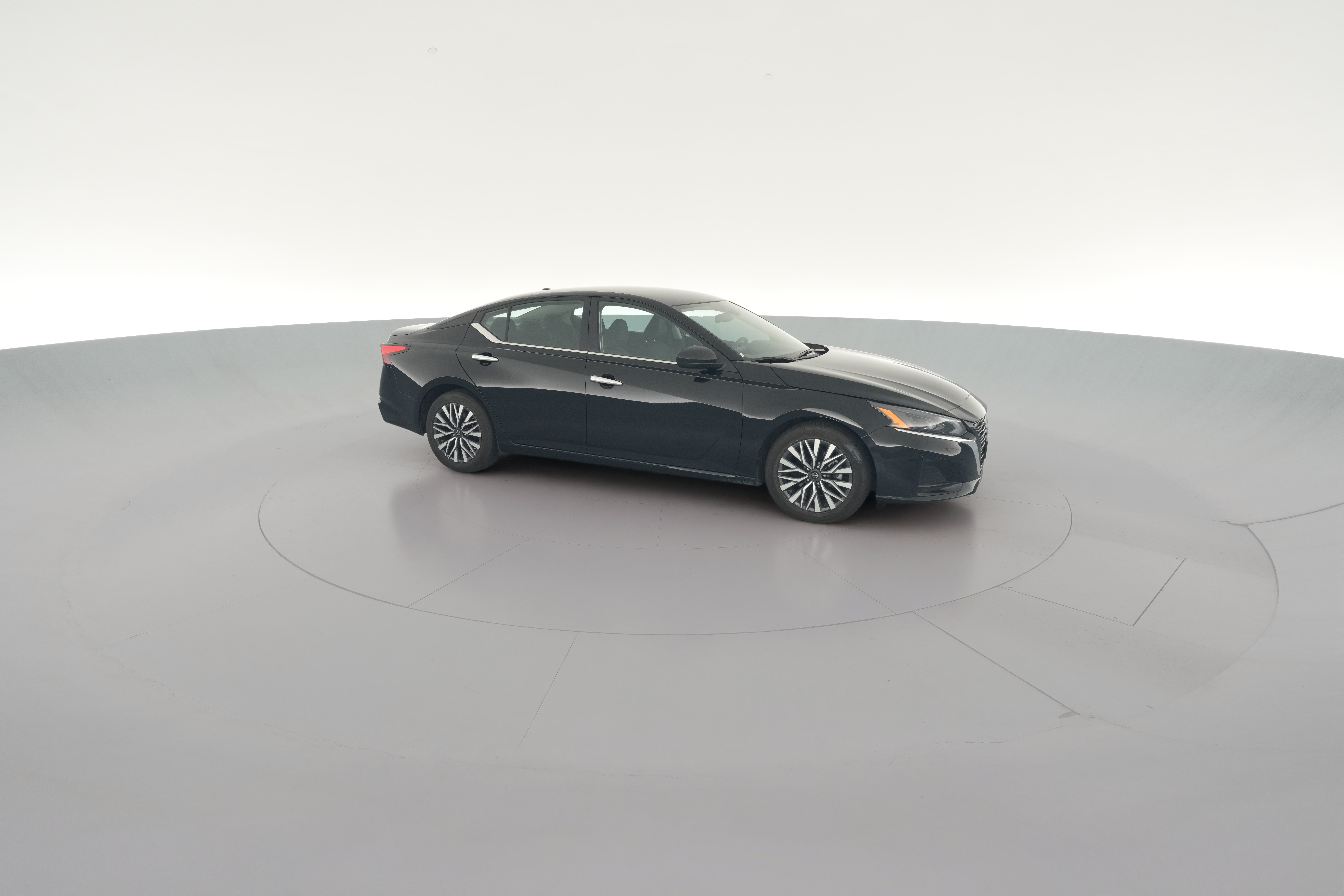 2025 Nissan Altima SV - Photo 34