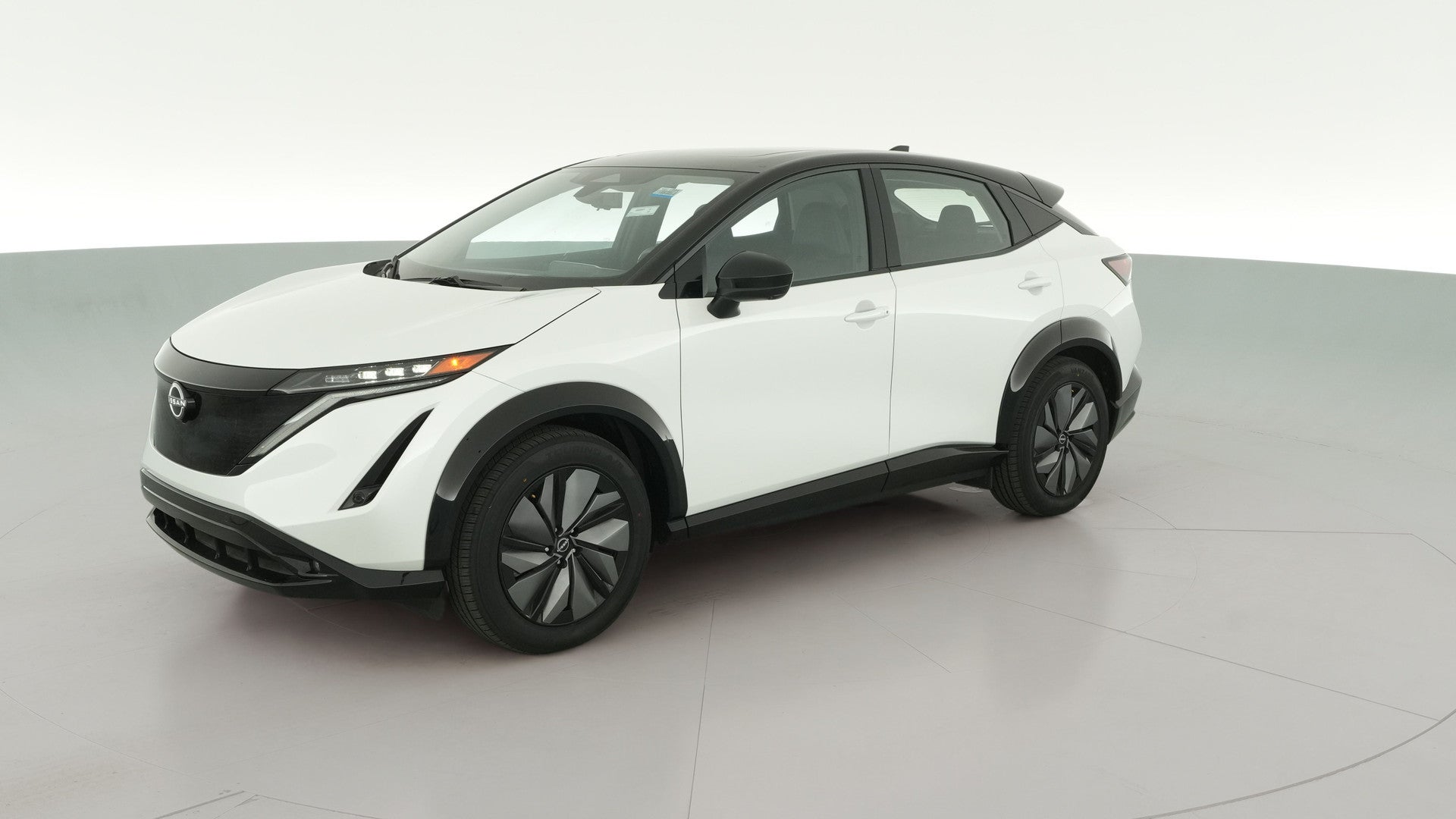 2024 Nissan ARIYA vehicle photo