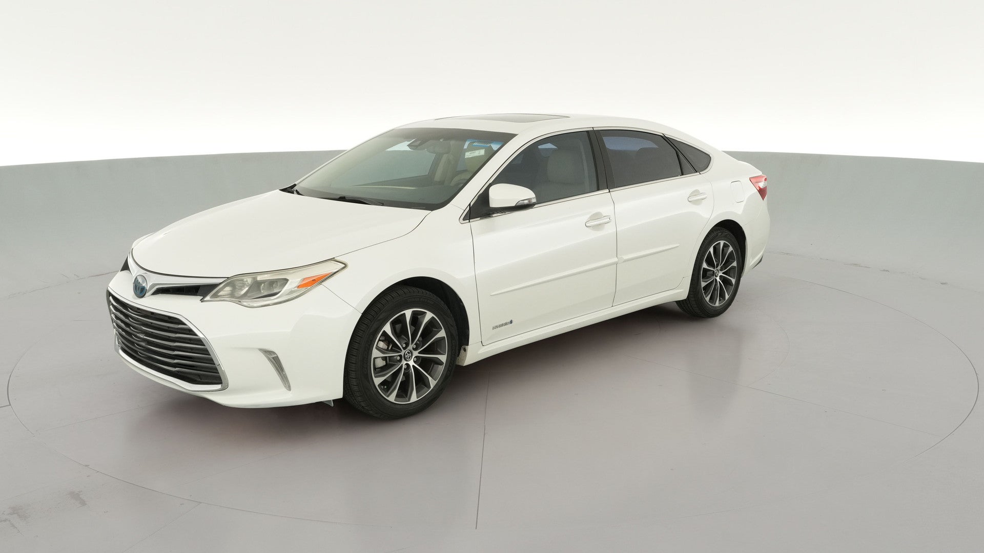 2017 Toyota Avalon Hybrid vehicle photo