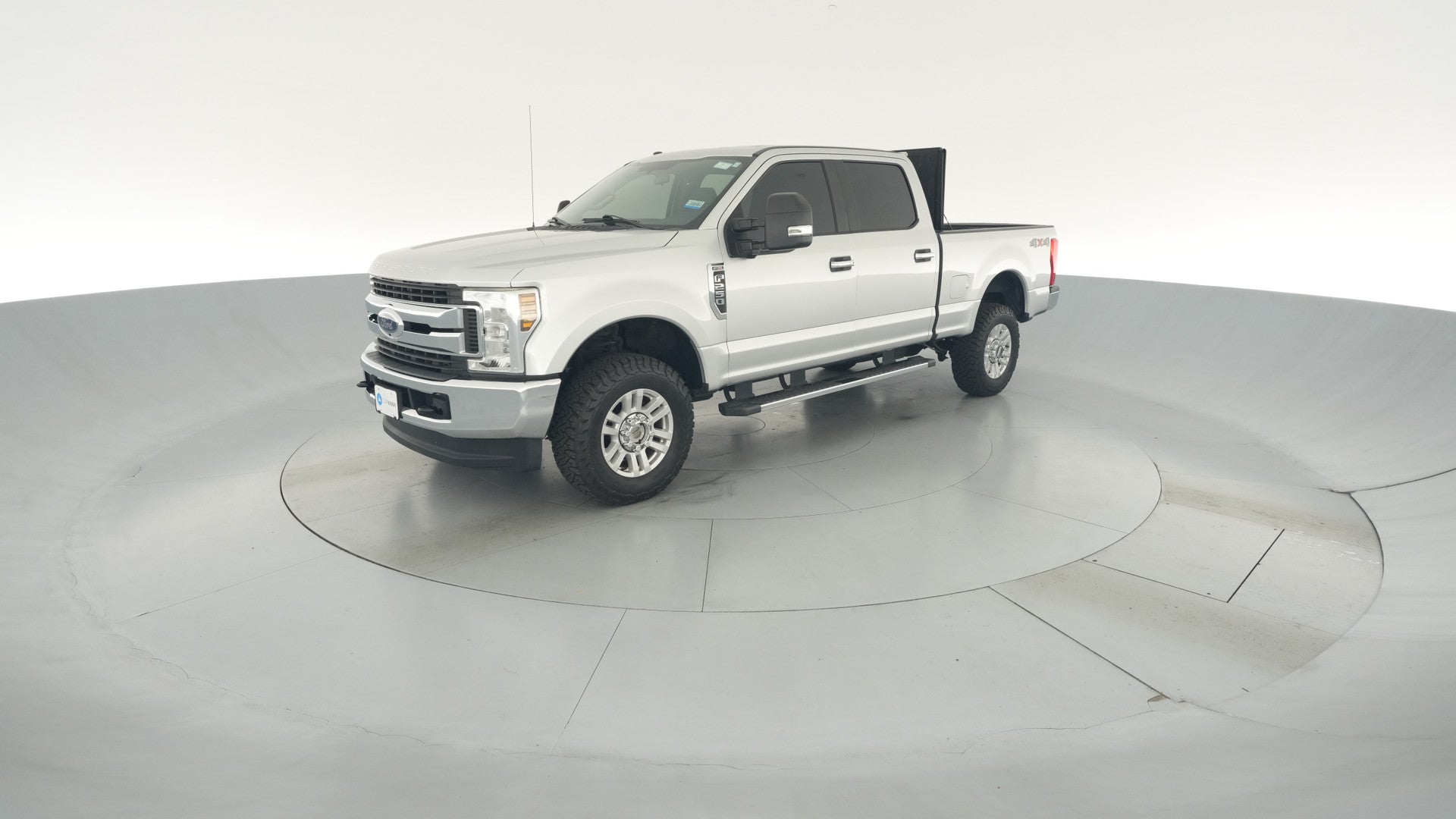 2019 Ford F250 Super Duty Crew Cab vehicle photo