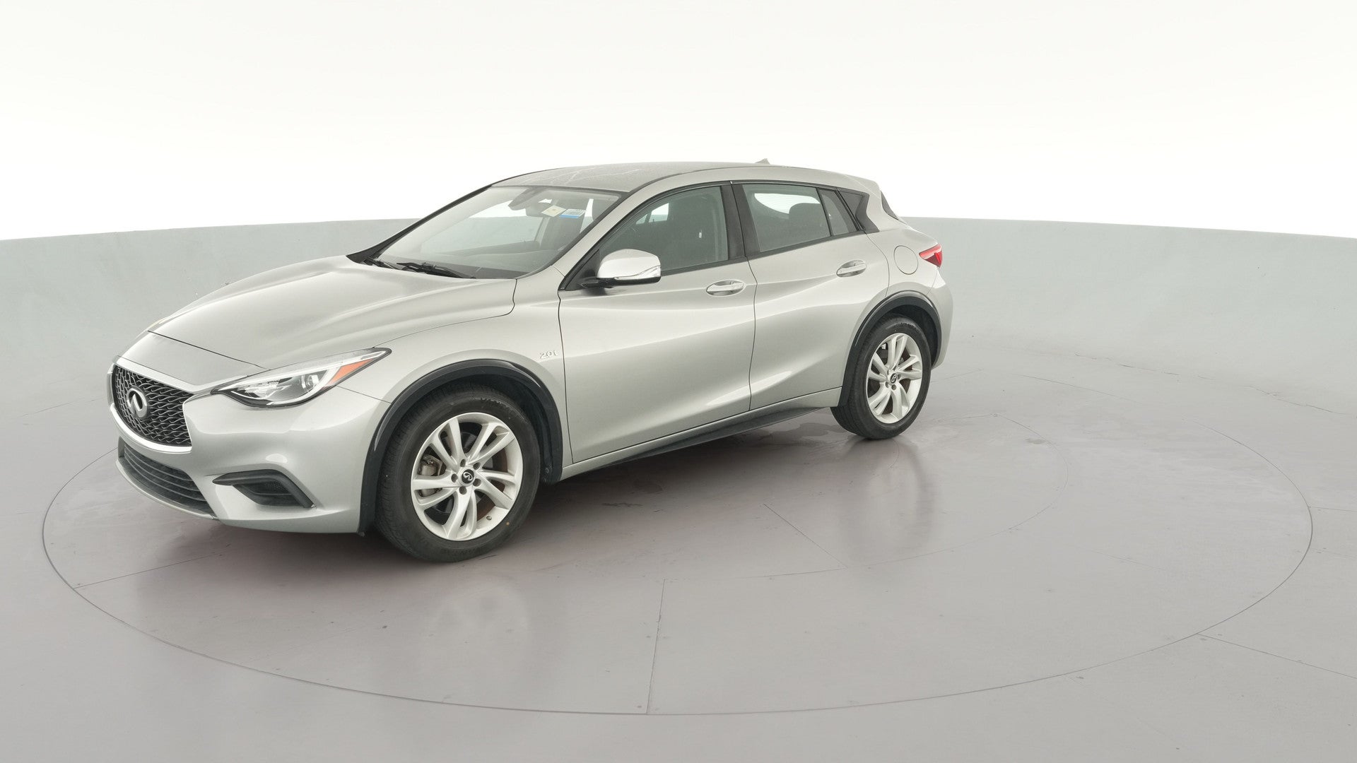 2018 INFINITI QX30 vehicle photo