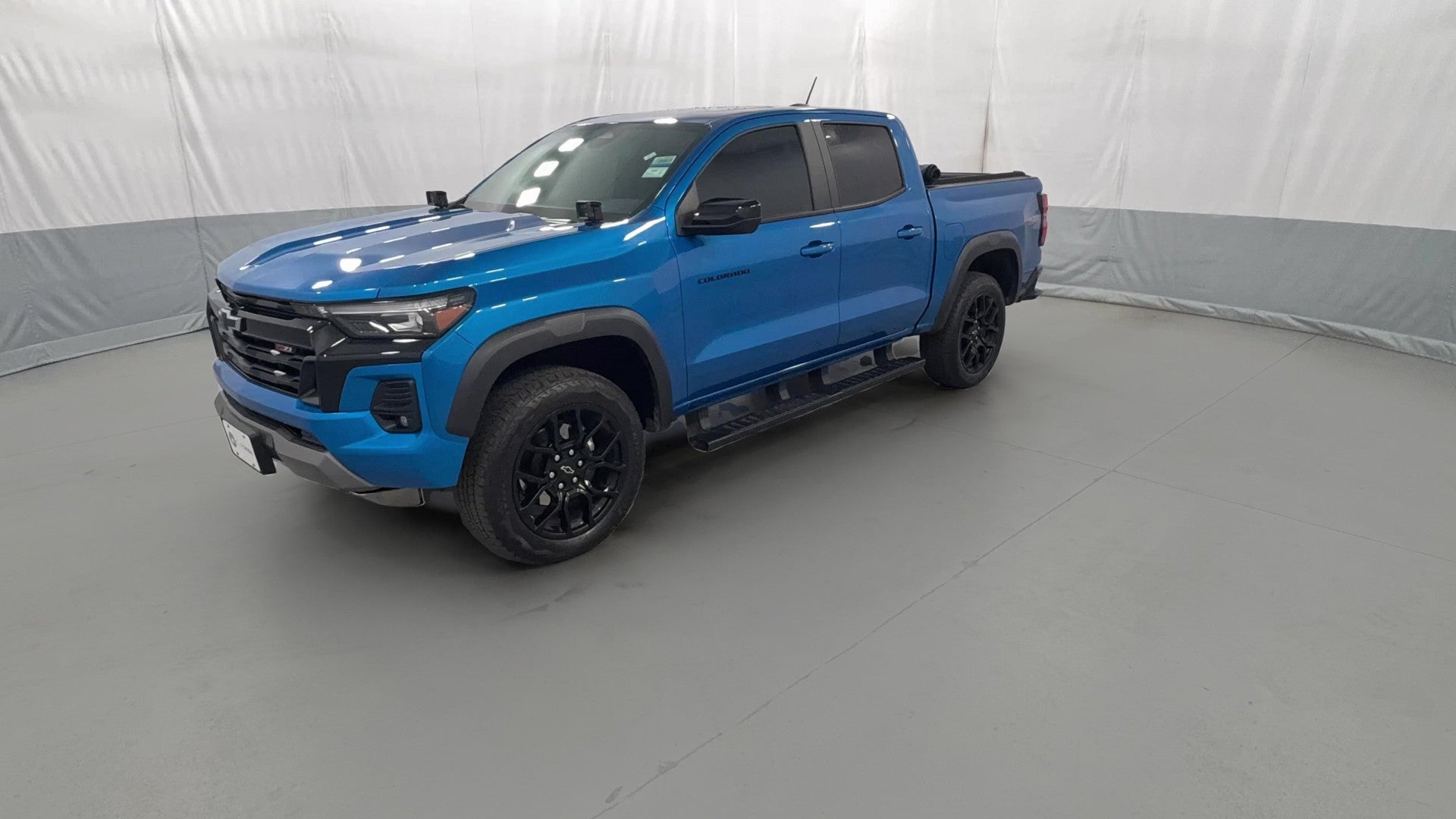 2024 Chevrolet Colorado Crew Cab vehicle photo