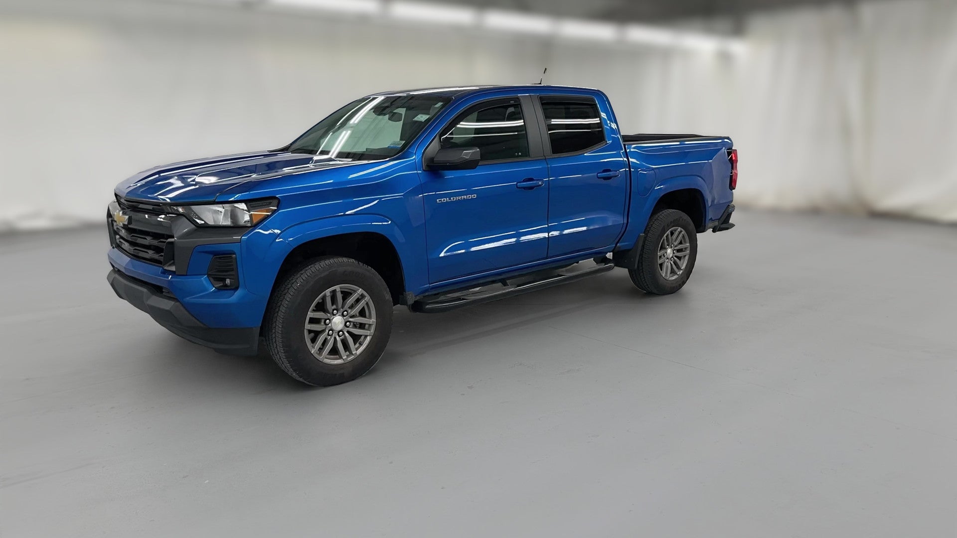 2024 Chevrolet Colorado Crew Cab vehicle photo