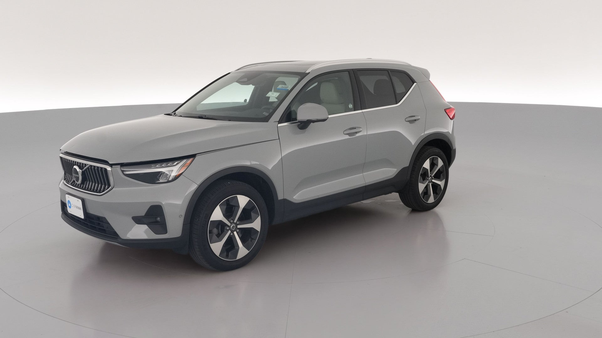 2024 Volvo XC40 vehicle photo