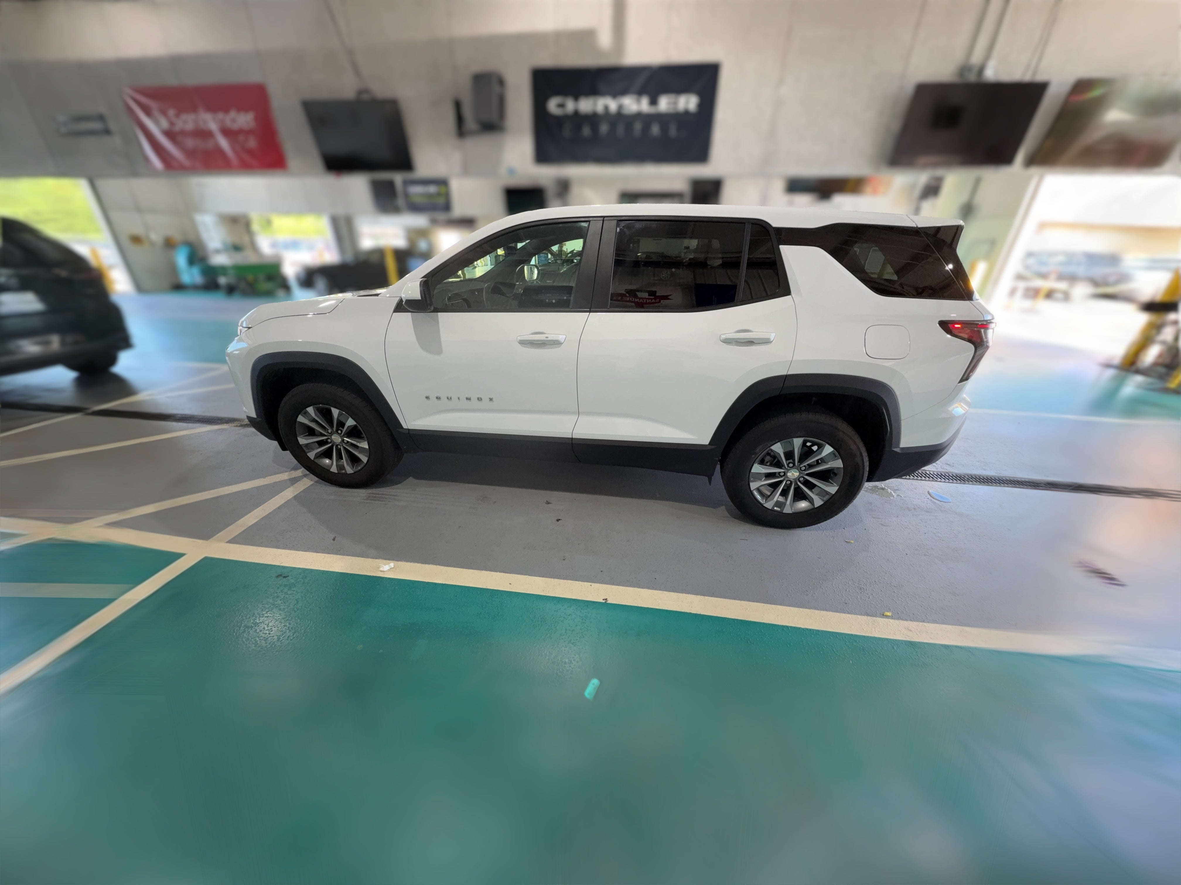 2025 Chevrolet Equinox LT - Photo 30