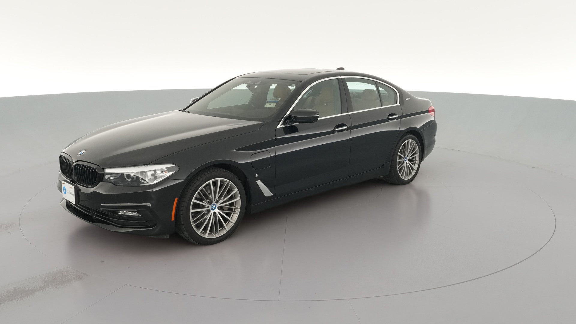 2018 BMW 5 Series vehicle photo