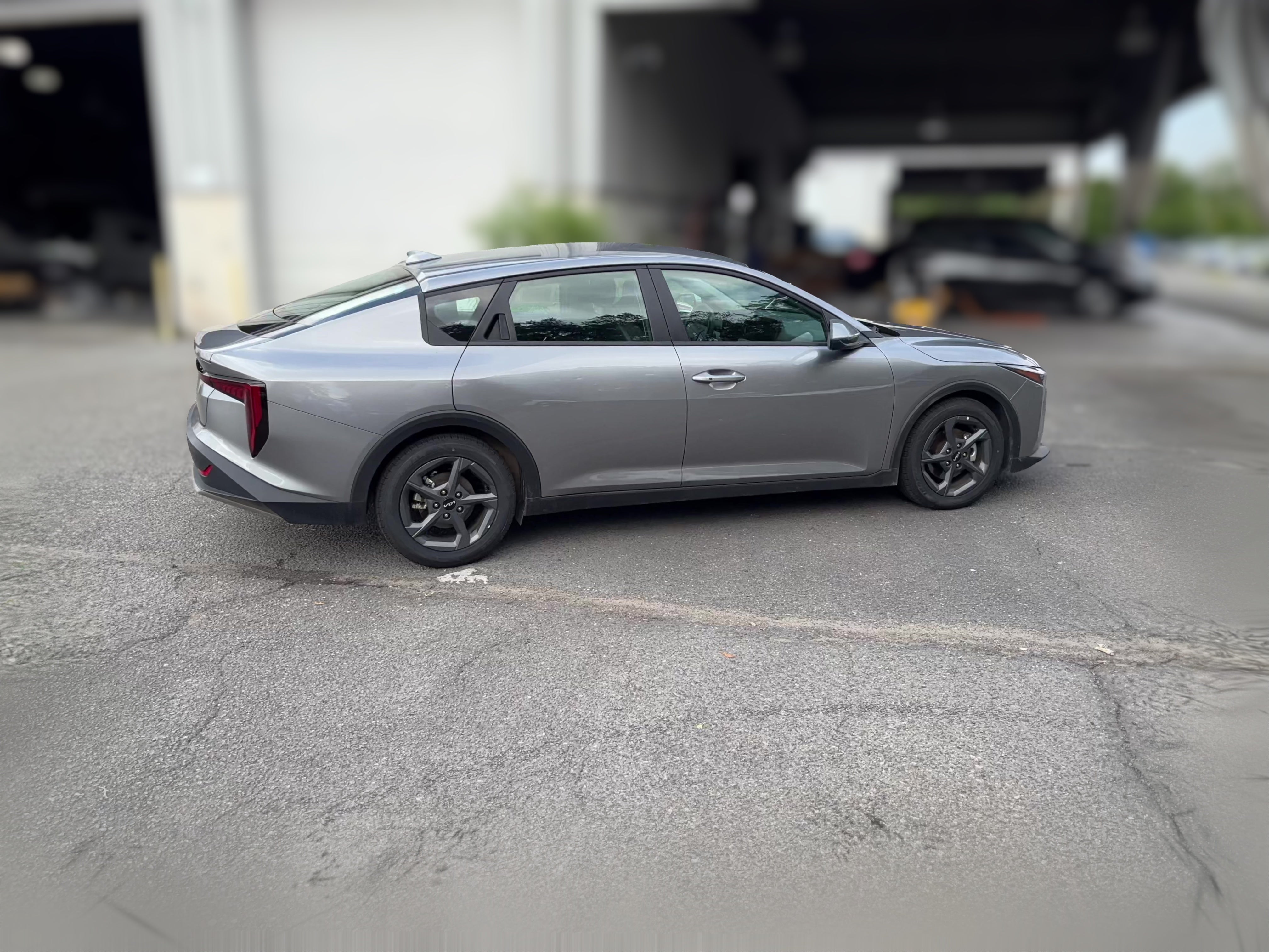 2025 Kia K4 LXS - Photo 29