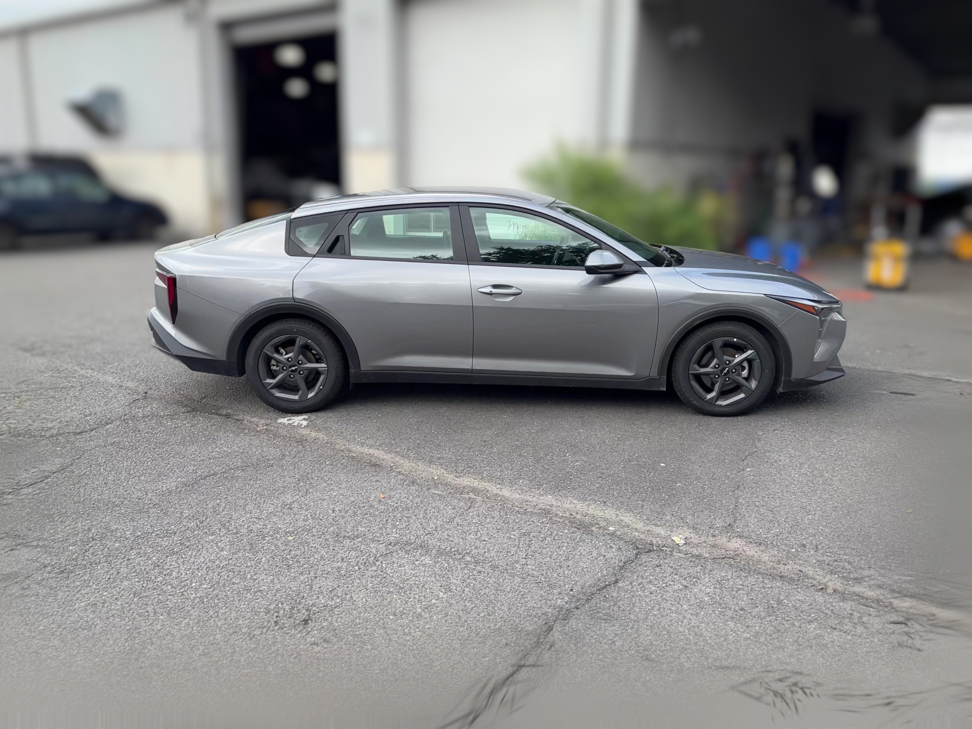 2025 Kia K4 LXS - Photo 30