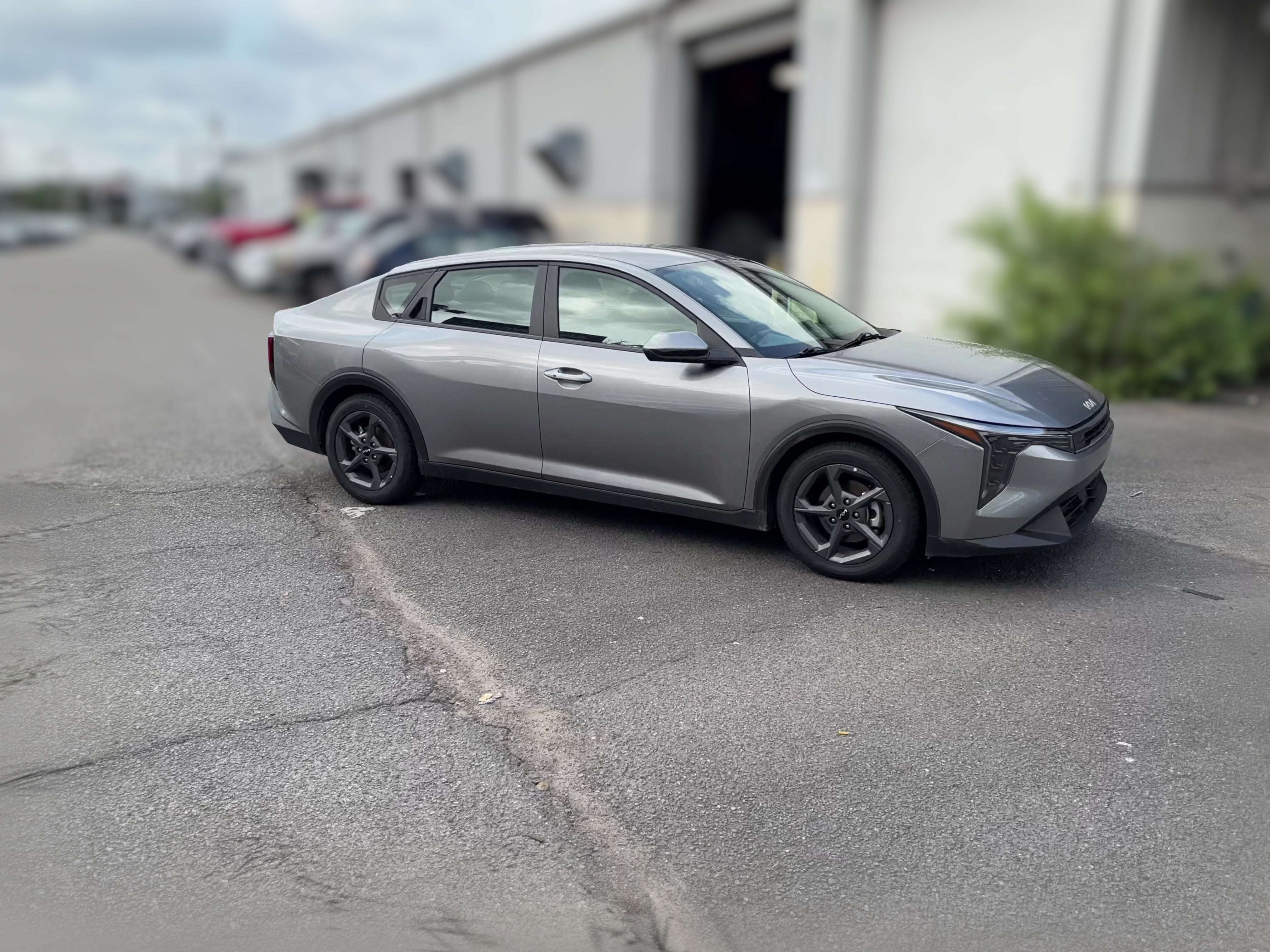 2025 Kia K4 LXS - Photo 31