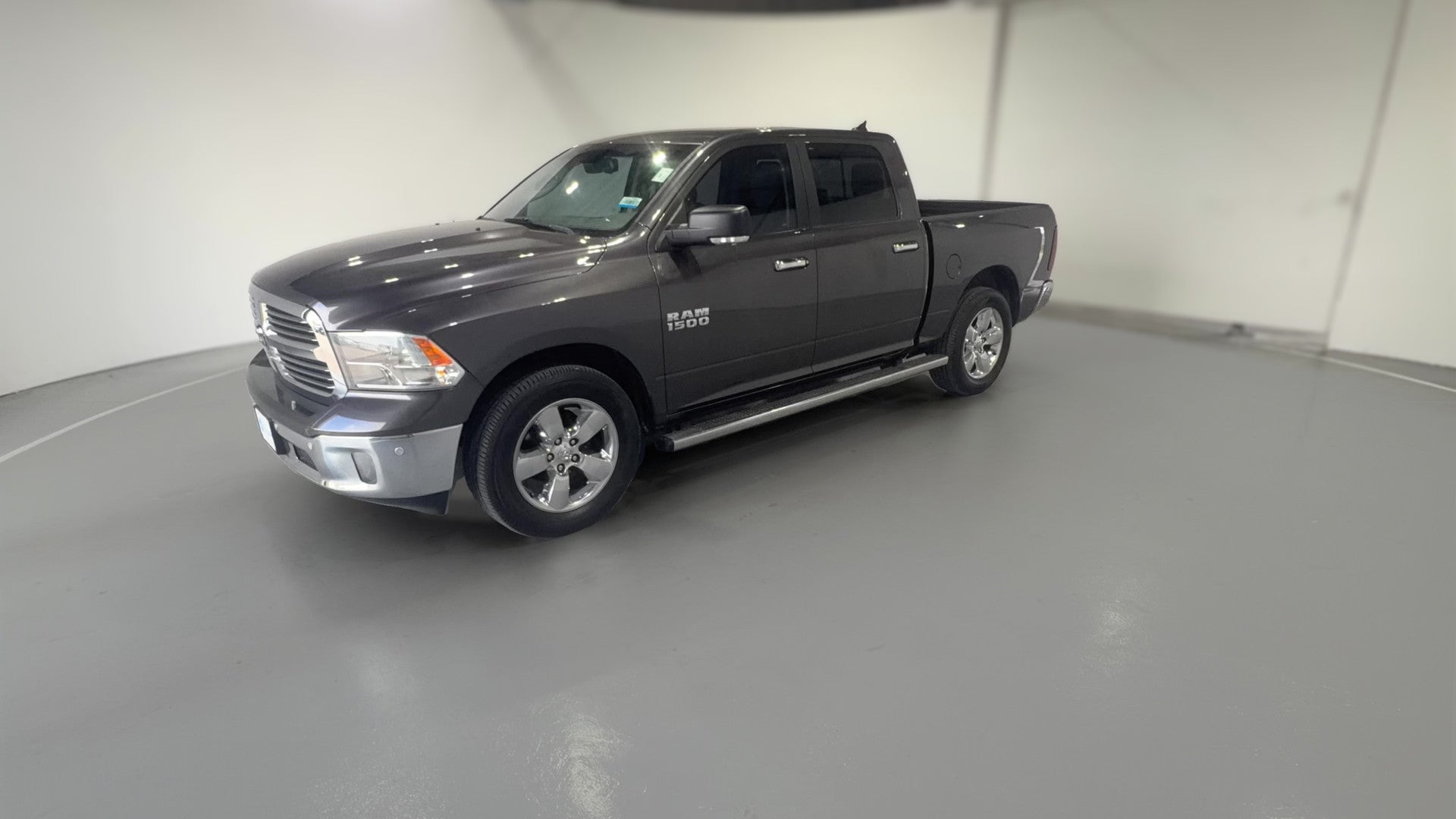 2015 Ram 1500 Crew Cab vehicle photo
