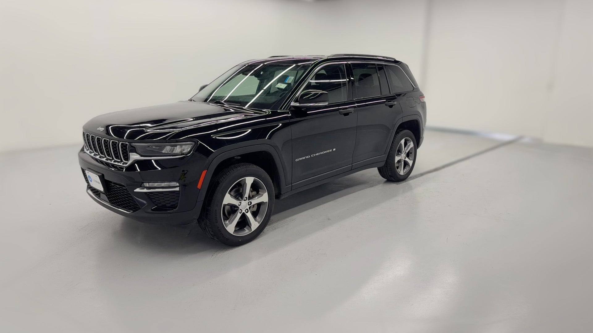 2023 Jeep Grand Cherokee vehicle photo