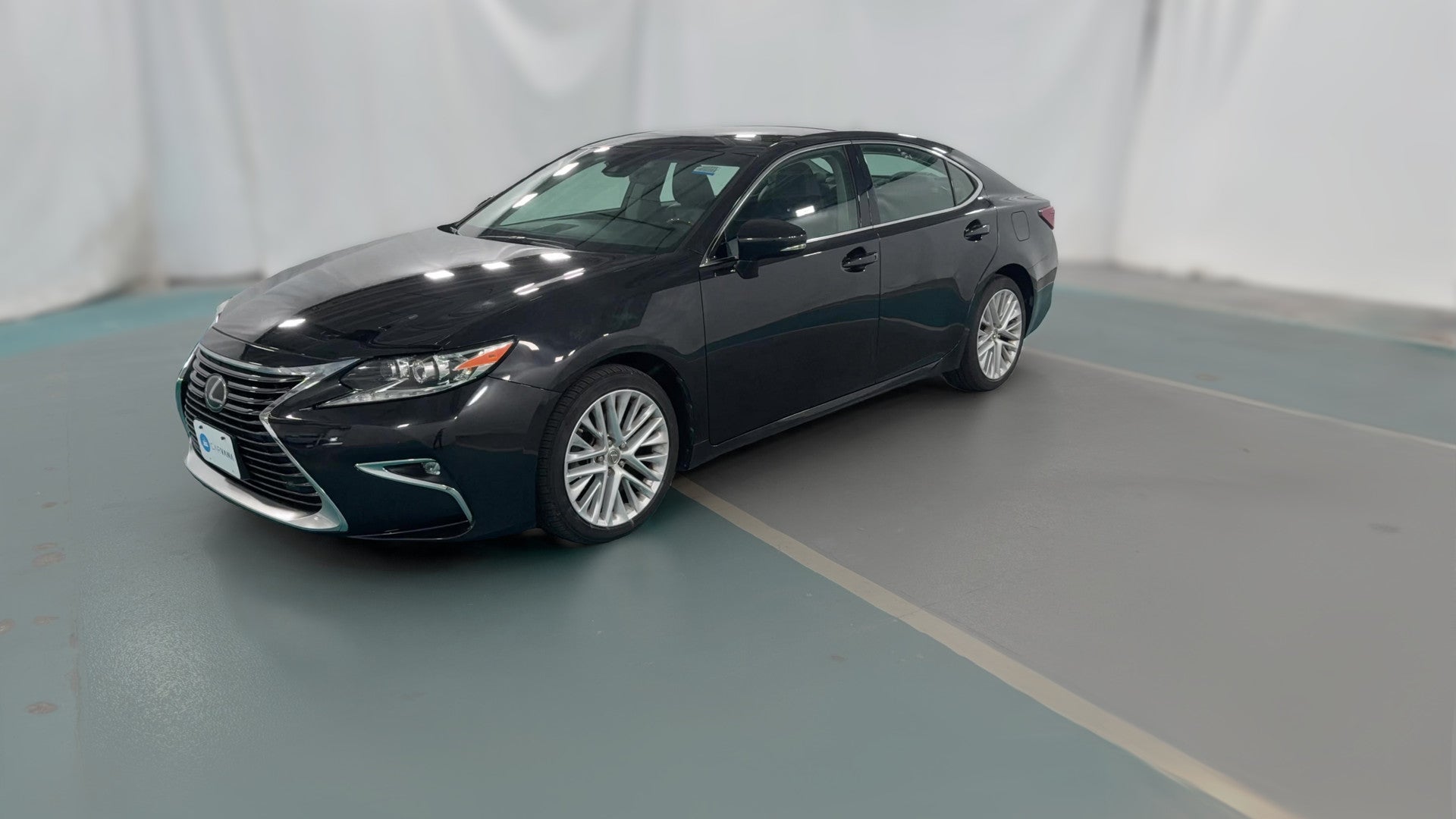 2016 Lexus ES vehicle photo