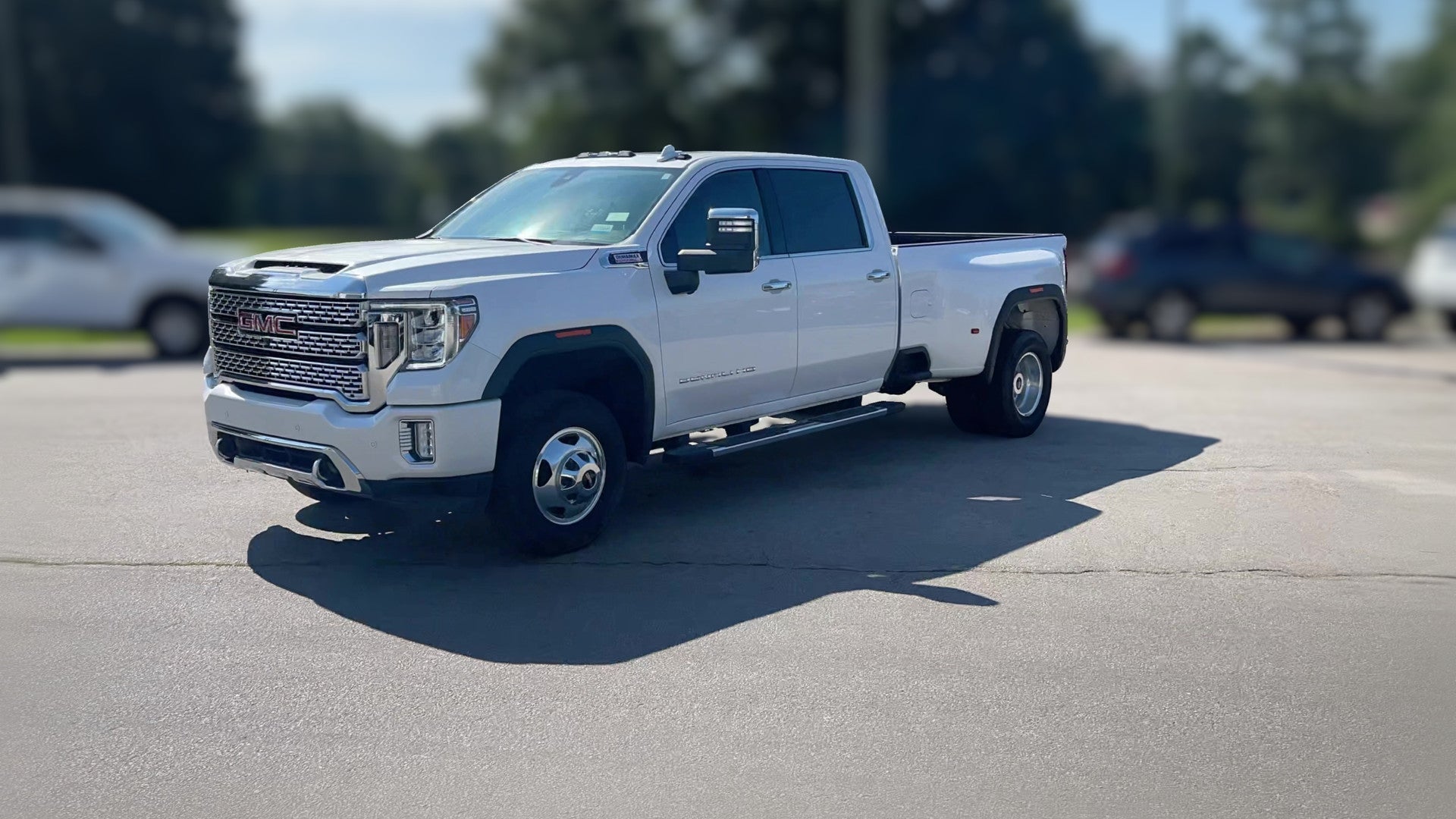 2023 GMC Sierra 3500 HD Crew Cab vehicle photo