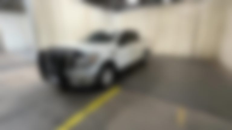 2017 Nissan Titan Crew Cab vehicle photo