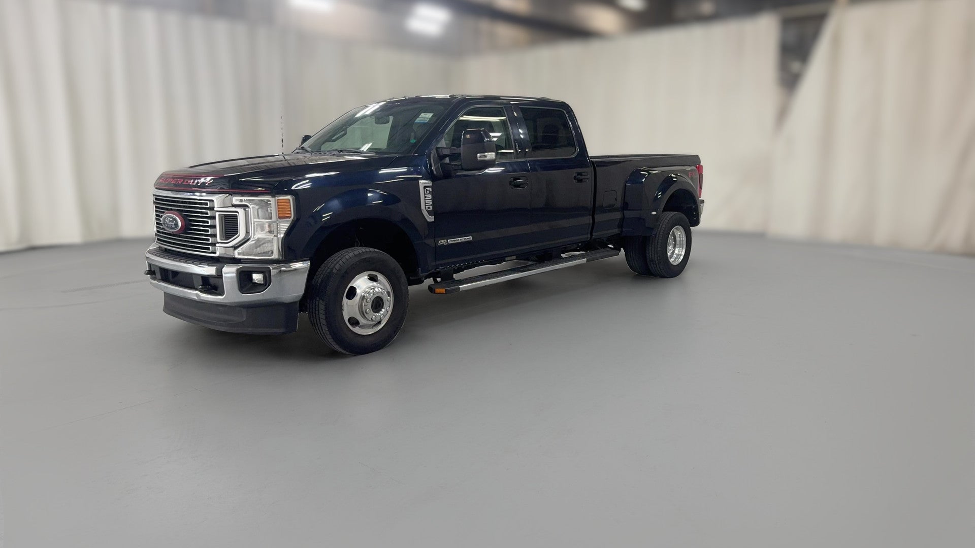 2021 Ford F350 Super Duty Crew Cab vehicle photo