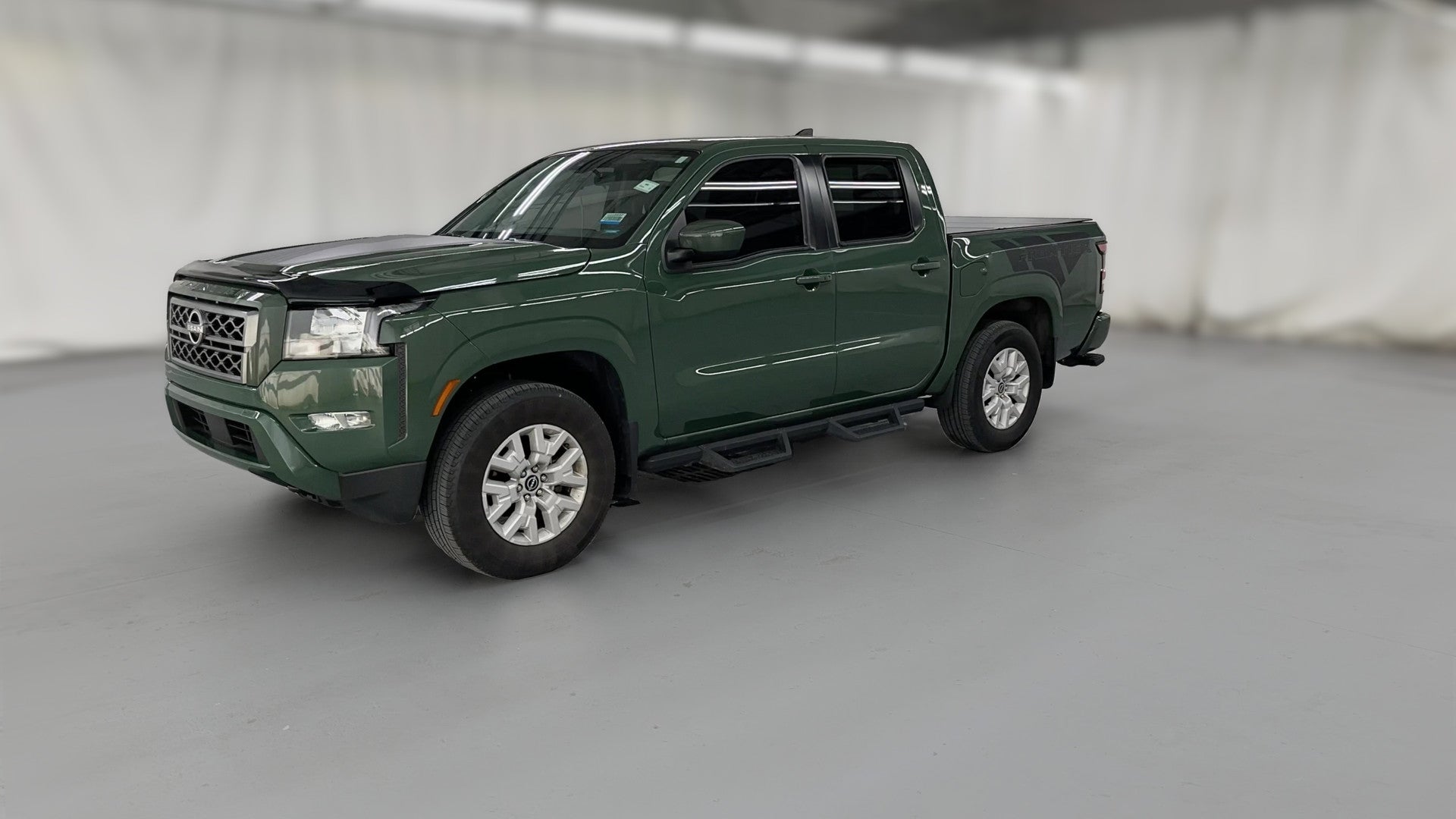 2022 Nissan Frontier Crew Cab vehicle photo