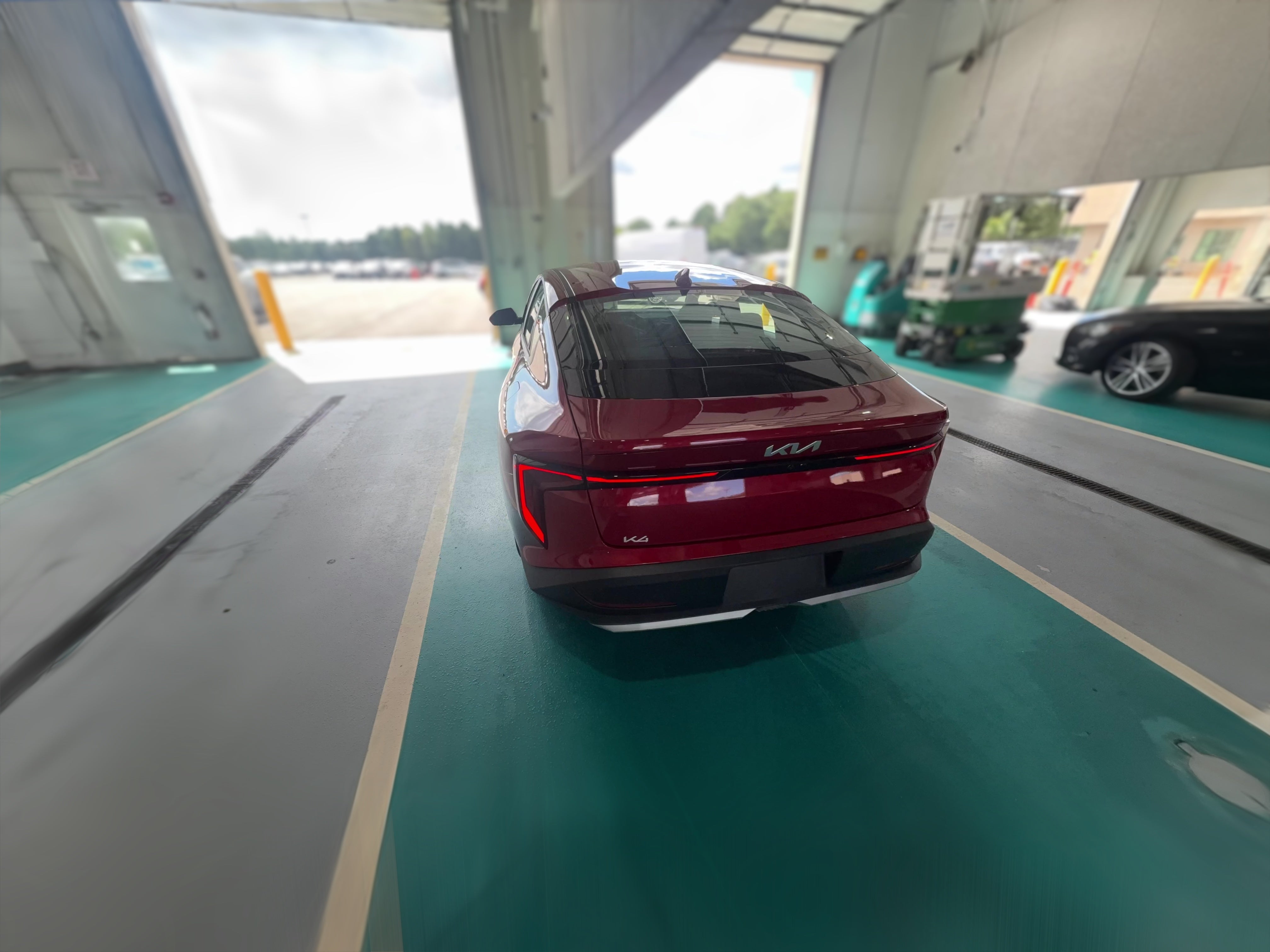 2025 Kia K4 LXS - Photo 32